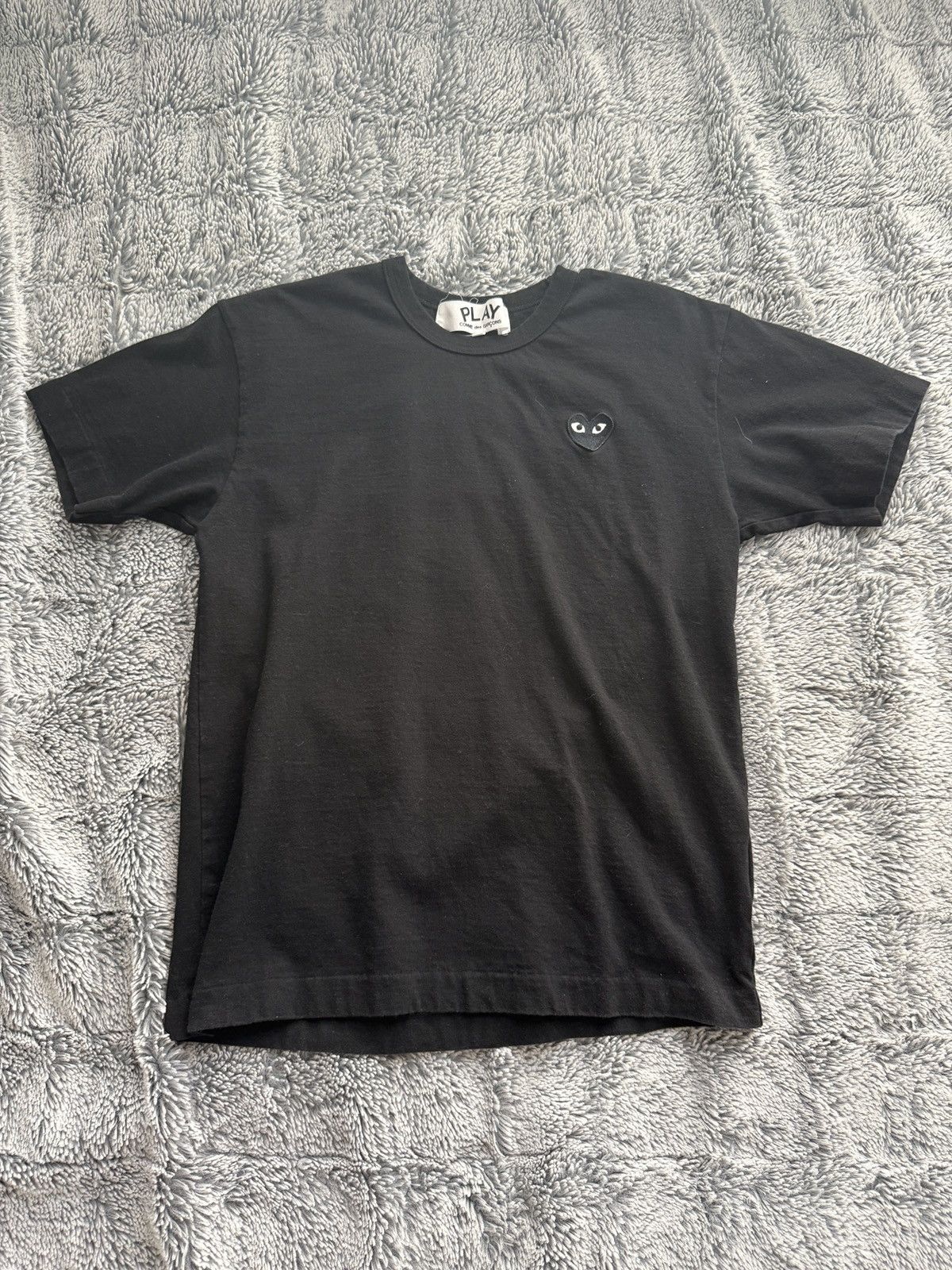 Comme des Garcons PLAY cdg black heart tee Size US M / EU 48-50 / 2 - 1 Thumbnail