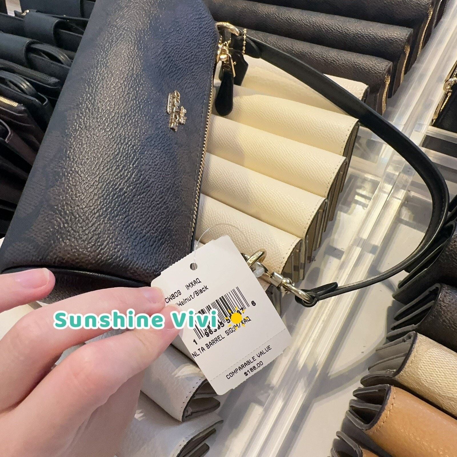 Coach NWT COACH Nolita Barrel Bag cw809 Gold /walnut /black Size ONE SIZE - 4 Thumbnail