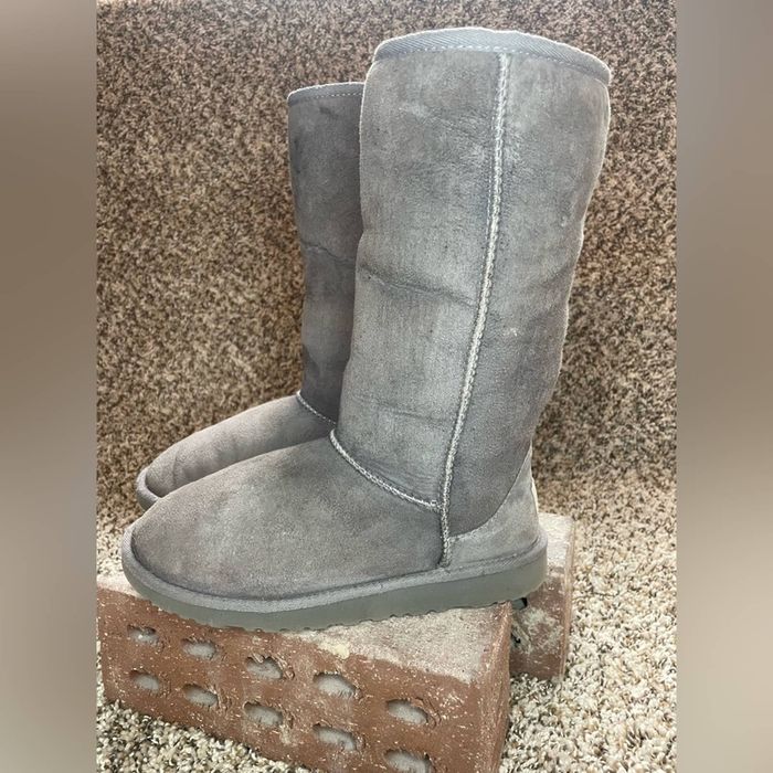 ugg classic tall 2 grey