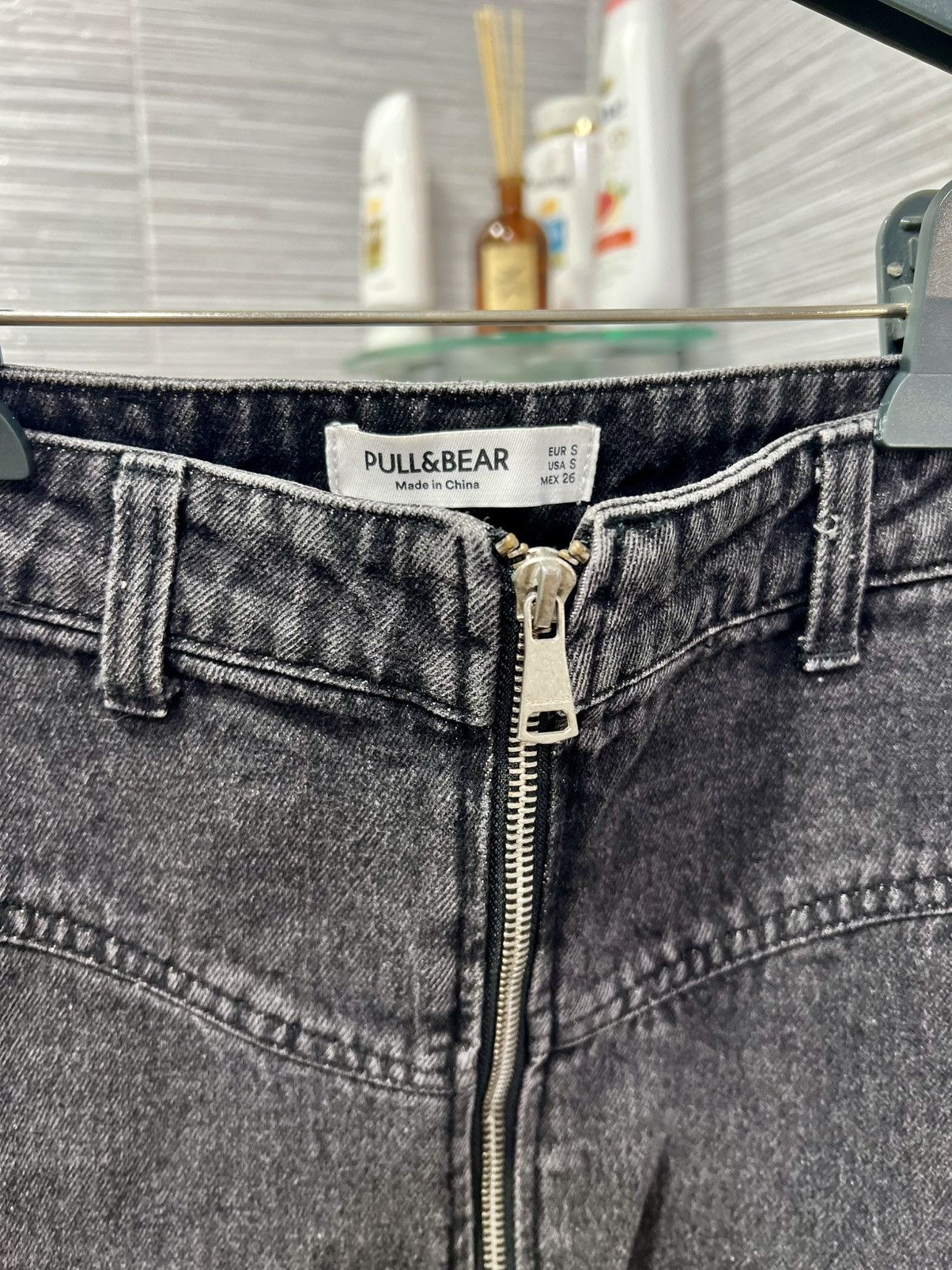 Pull & Bear Pull & Bear Skirt Womens Small Black Mini A-line Zip Denim Size 26" / US 2 / IT 38 - 4 Thumbnail