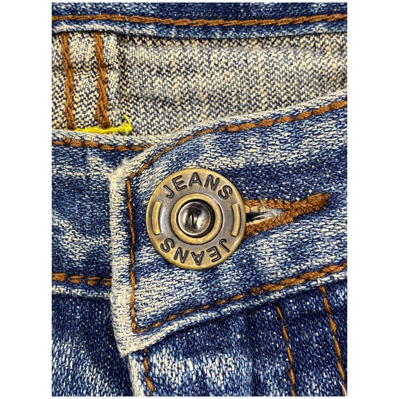 Japanese Brand Vintage Japanese Brand Distress Honeycomb Style Jeans Size US 33 - 14 Thumbnail