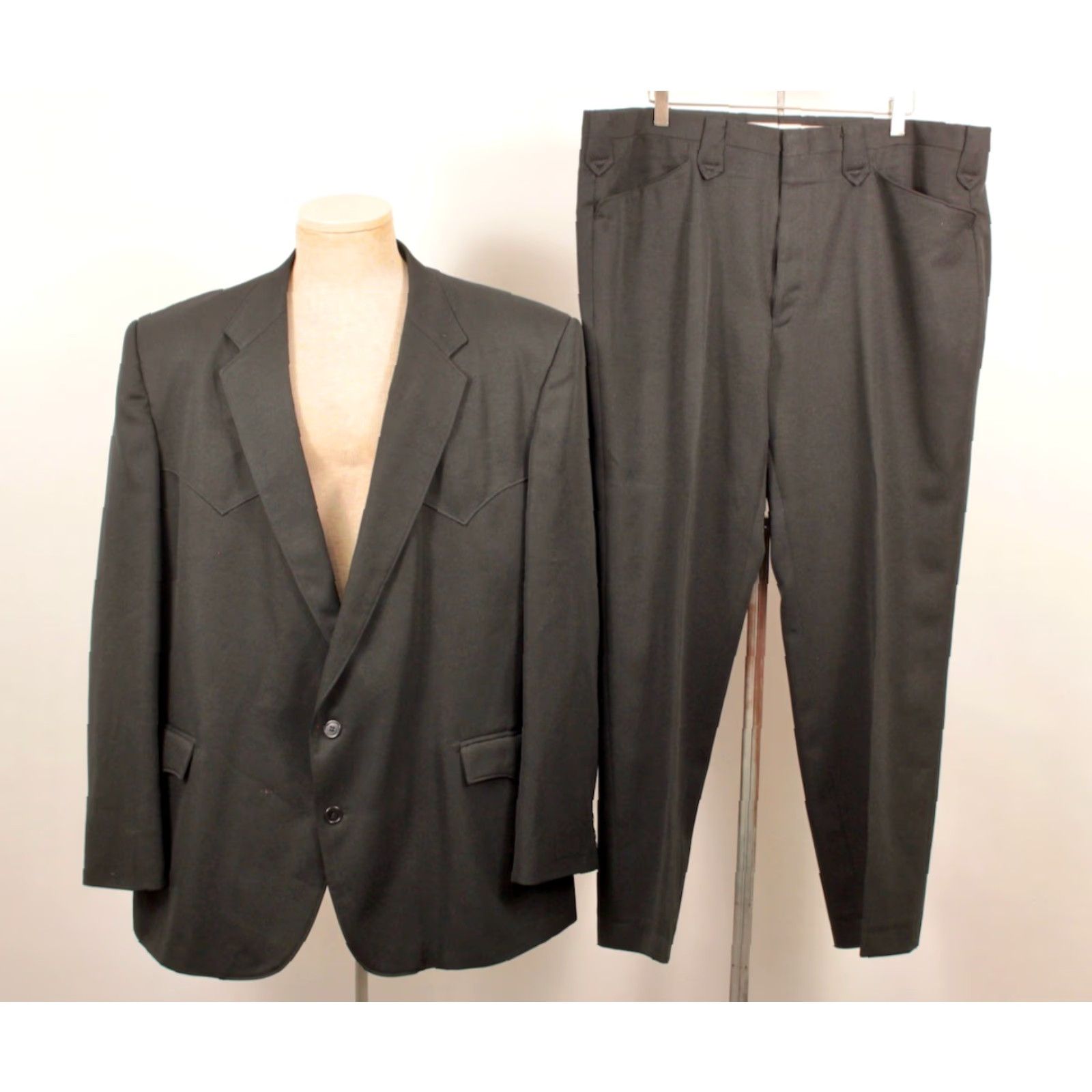 Vintage VINTAGE Men's VTG 80s 2 PC Western Style Black Leisure Suit Sz 52 R 1980s Polyester Size 52R - 2 Thumbnail