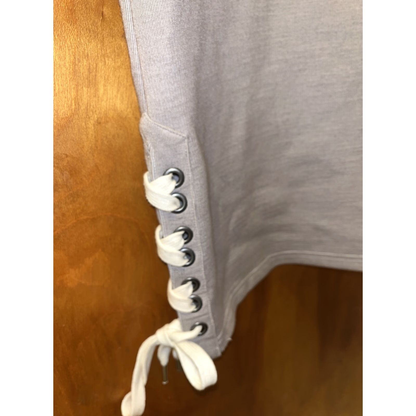 Vintage L.L. Bean Signature Sweatshirt Tie Side Crew Neck Grey XS Casual Womens Size XS / US 0-2 / IT 36-38 - 3 Thumbnail