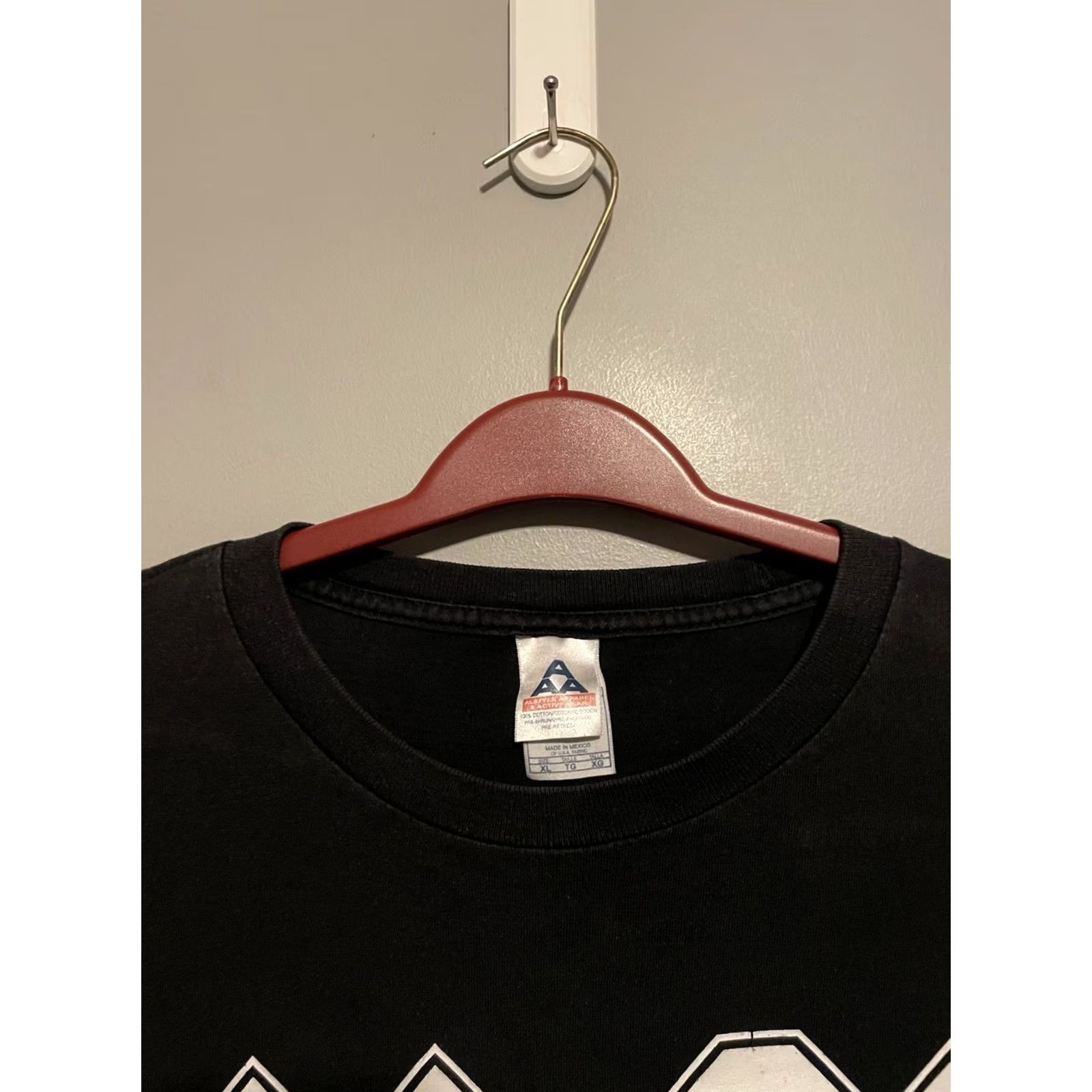 Vintage VINTAGE AC/DC Back In Black Shirt XL Men Long Sleeve Black Cotton Graphic Print 2005 Alstyle Apparel & Activewear Mens XL Size US XL / EU 56 / 4 - 6 Thumbnail