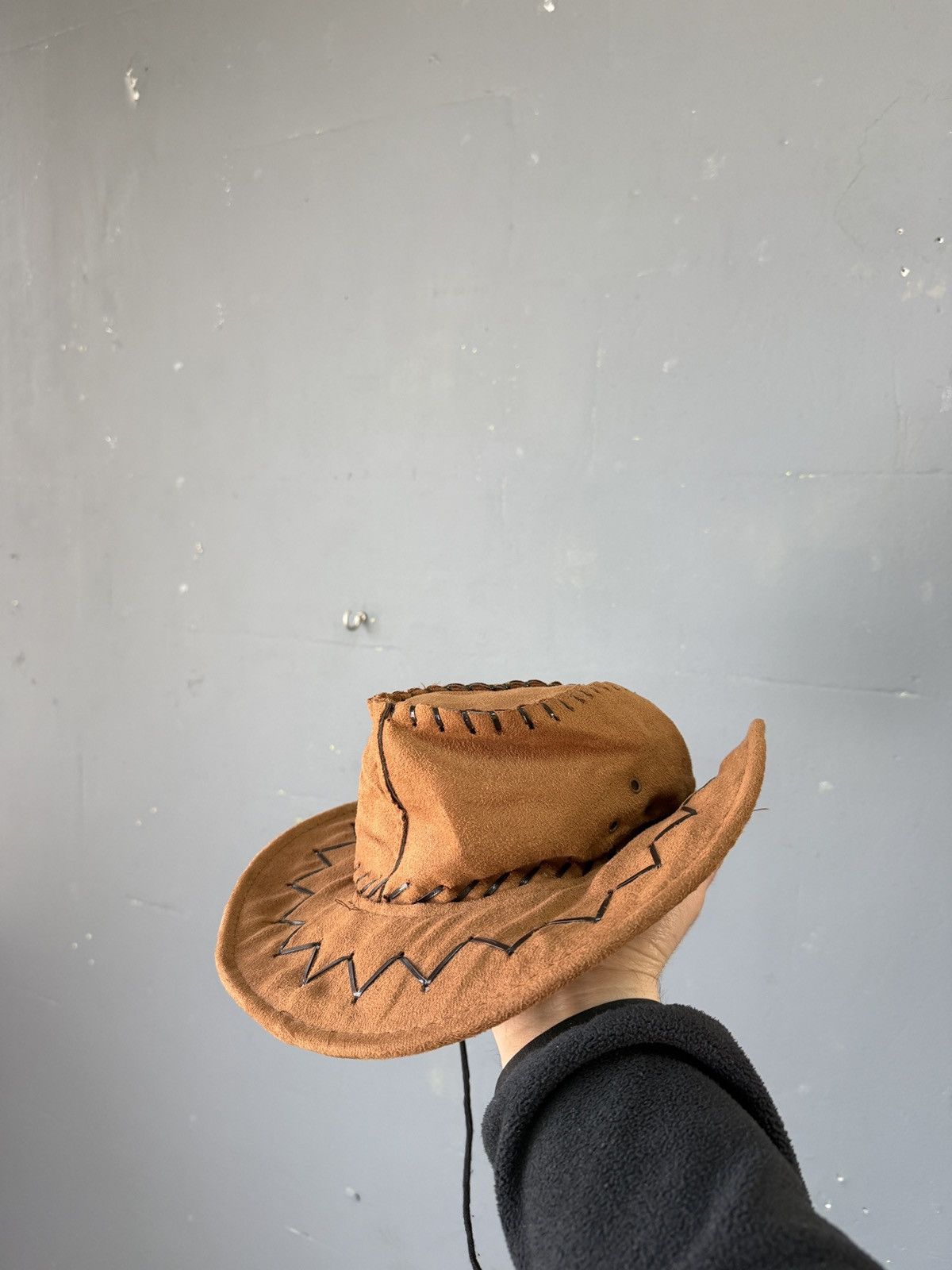 Cowboy Equipment Vintage Cowboy Style Fashion Bucket Hats Size ONE SIZE - 6 Thumbnail