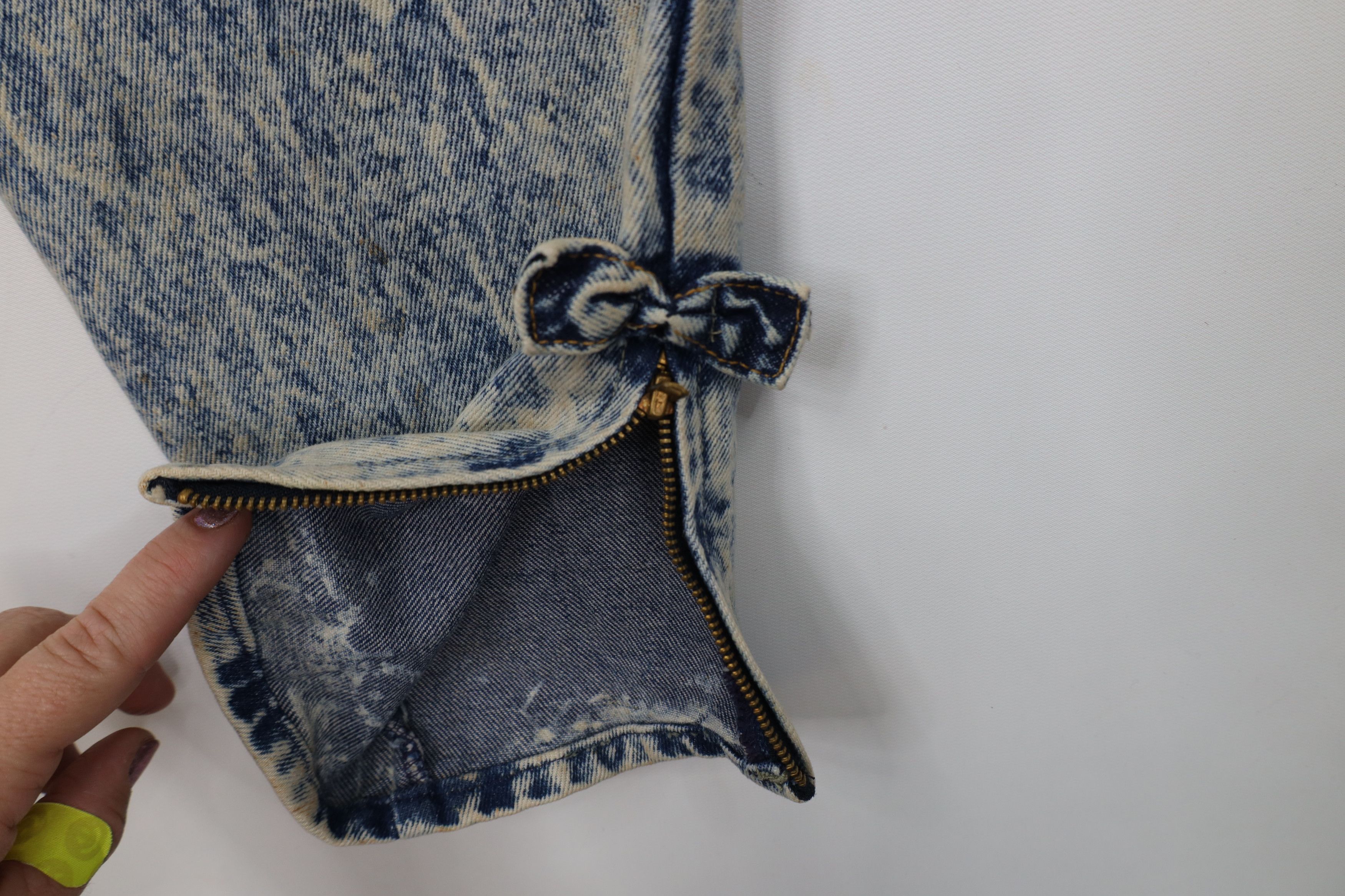 Vintage Deadstock Vintage 80s 90s Streetwear Tie Tapered Leg Jeans Size 34" / US 12 / IT 48 - 5 Thumbnail