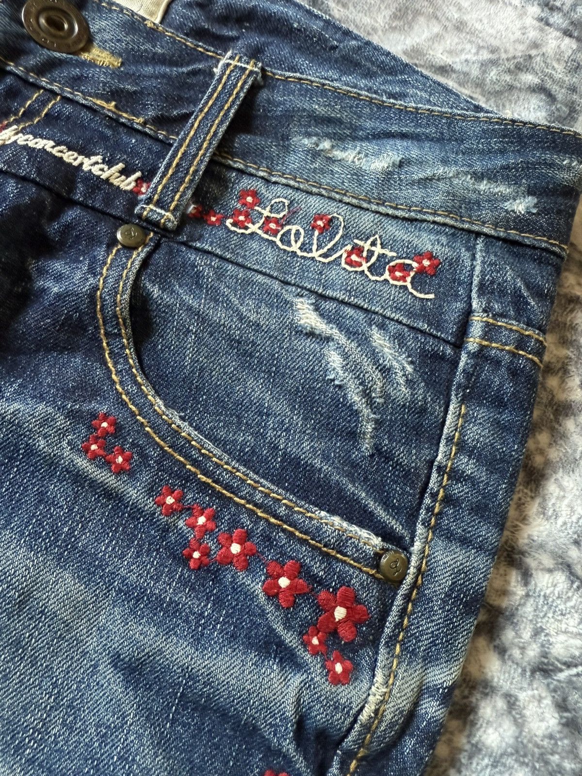 Hysteric Glamour × Japanese Brand Yoshitomo Lolita Japan Heavy Whisker Blossom Flare Jeans Size US 29 - 12 Thumbnail
