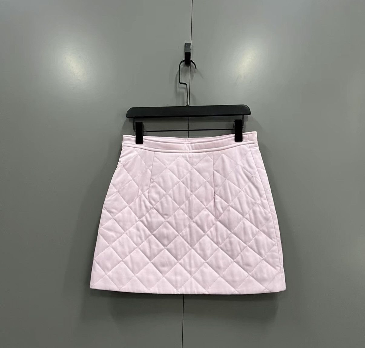 Burberry Burberry Pink Embossed Mini Skirt J41 Size 27" / US 4 / IT 40 - 2 Thumbnail