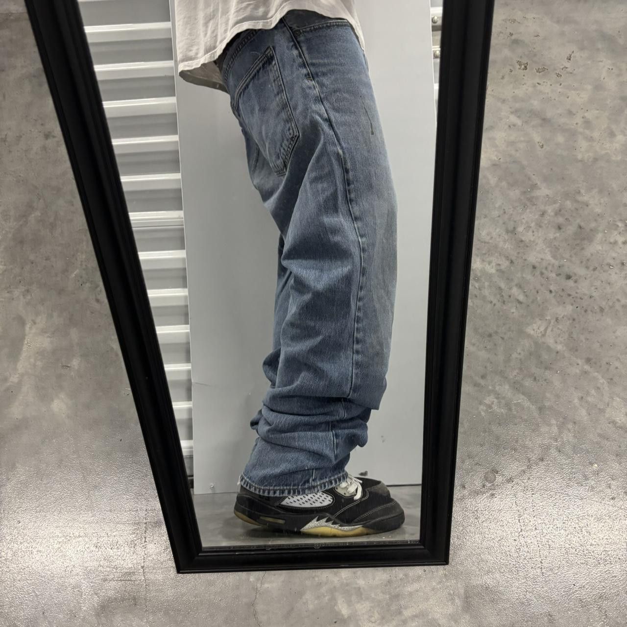 Japanese Brand × Vintage Crazy Vintage Y2K/2000s Faded Medium Wash Essential Denim Jeans! Size US 38 / EU 54 - 2 Thumbnail