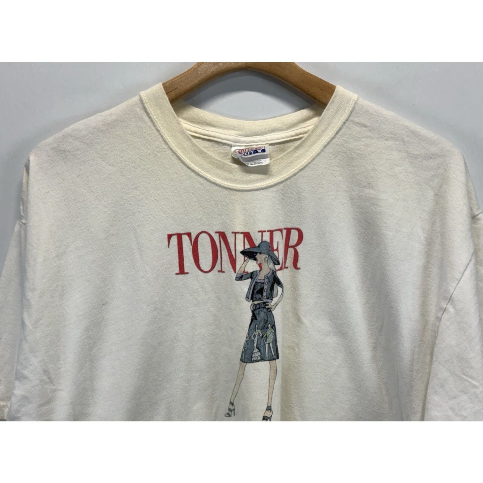 Hanes VINTAGE Hanes T-Shirt Mens XL Graphic 90s Dolls Tonner White Reads Mens Size US XL / EU 56 / 4 - 2 Thumbnail