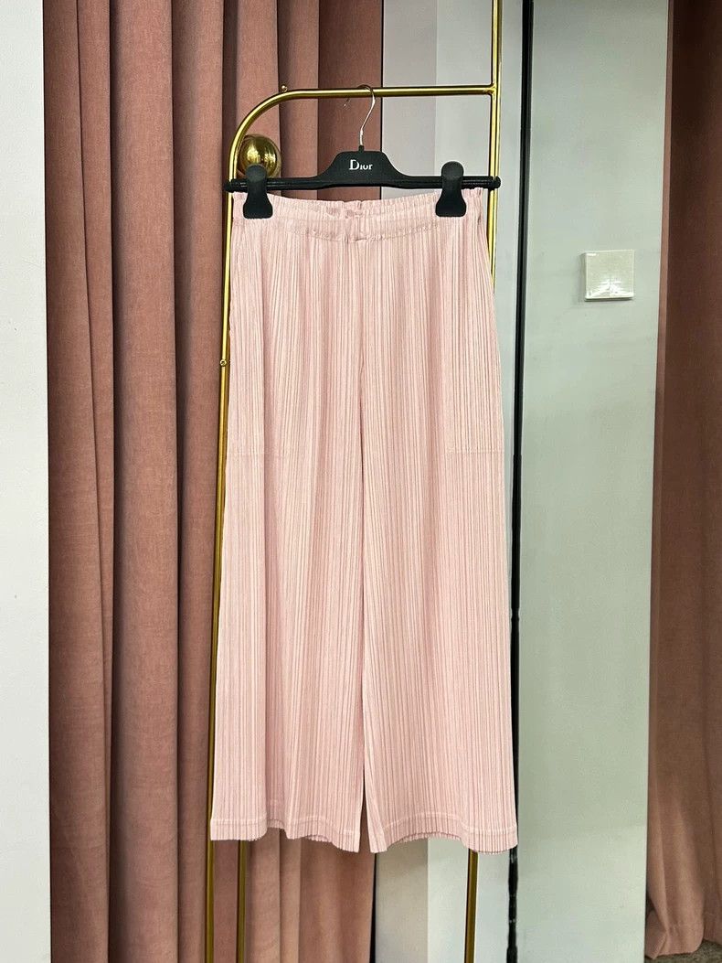 Issey Miyake Issey Miyake Pink pleated pants Size 25" / US 0 / IT 36 - 1 Thumbnail