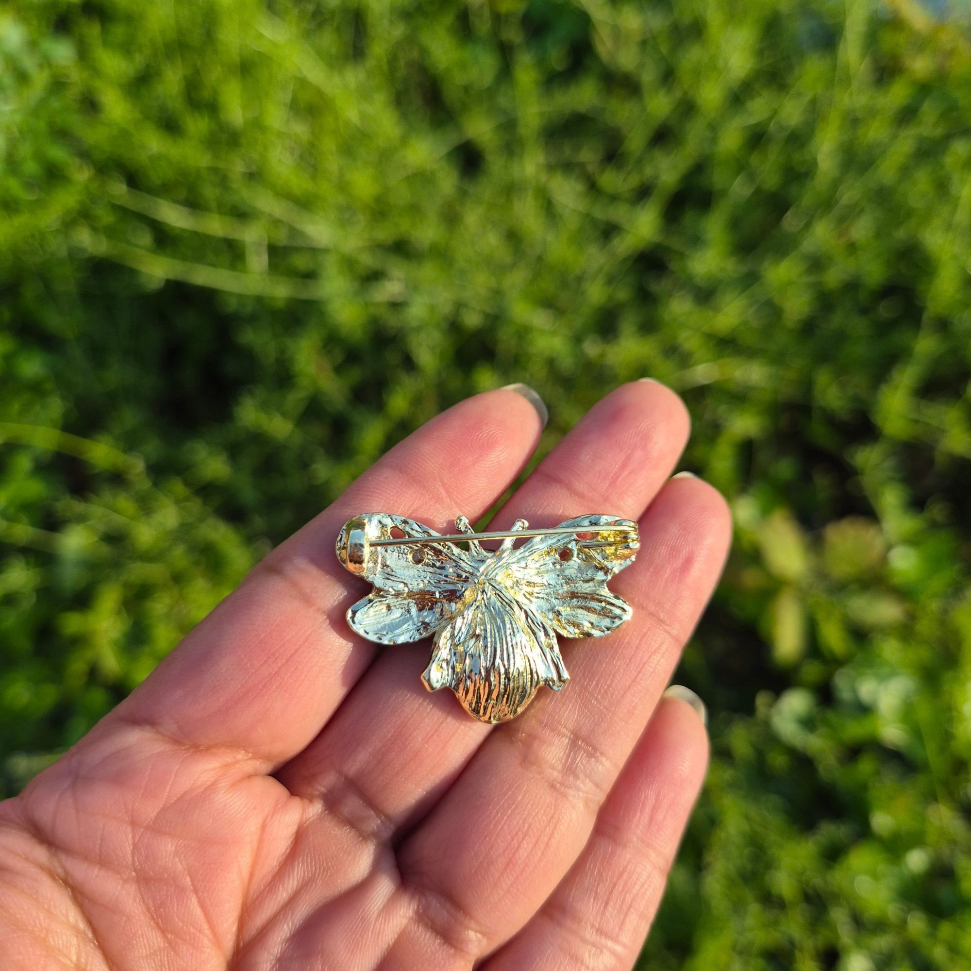 Other ⭐Bee-Shaped Crystal Animal Brooch Pin With Emerald Green Gem Size ONE SIZE - 3 Thumbnail
