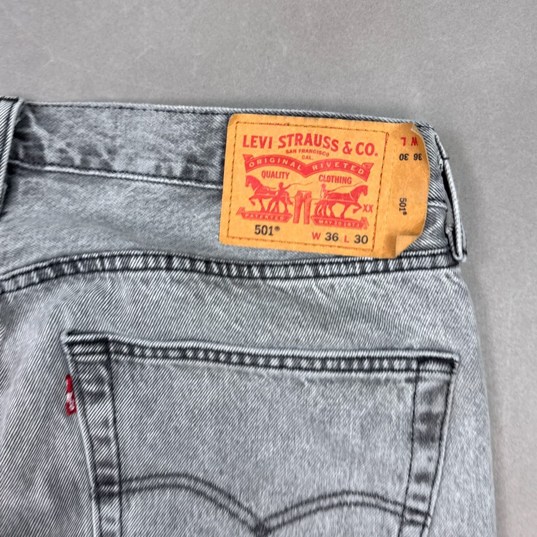 Levi's Levi's 501 Jeans Mens 36x30 Black Button Fly Denim Pants Distressed Vintage? No. Size US 36 / EU 52 - 6 Thumbnail