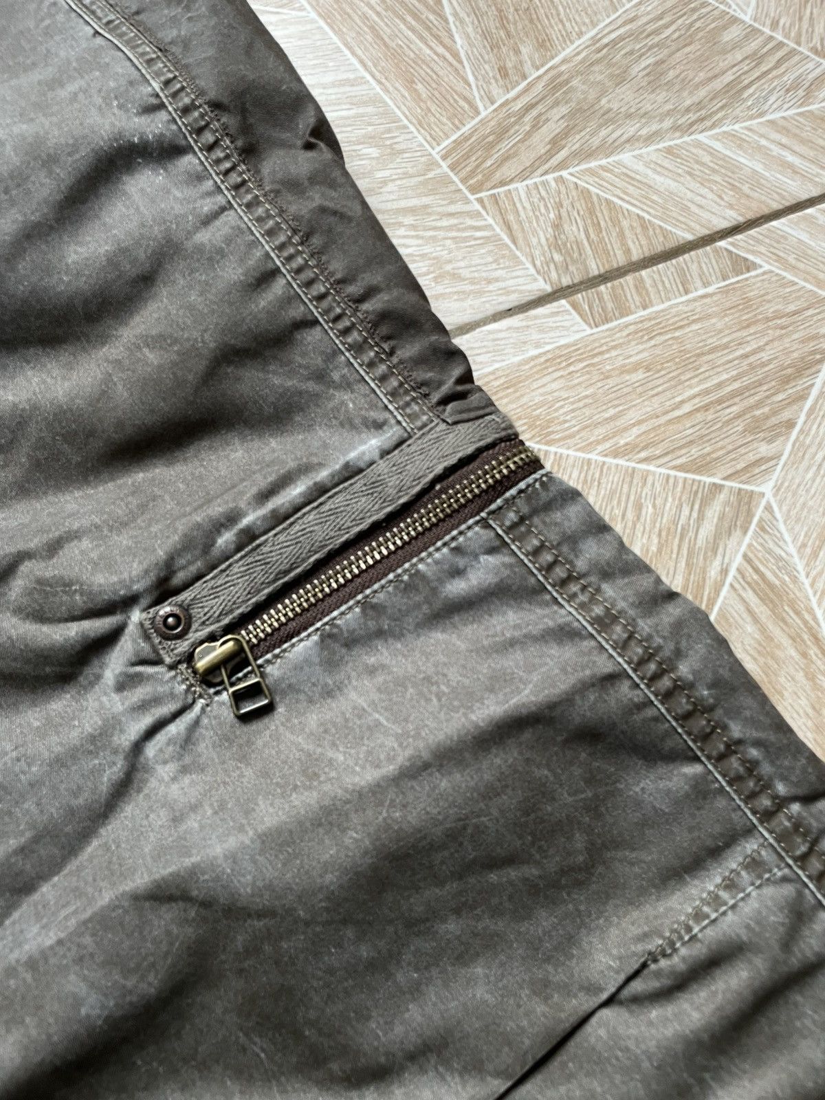 Helly Hansen Rare Helly Hansen Outdoor Nylon Distressed Nylon Pants 28 Size US 28 / EU 44 - 7 Thumbnail
