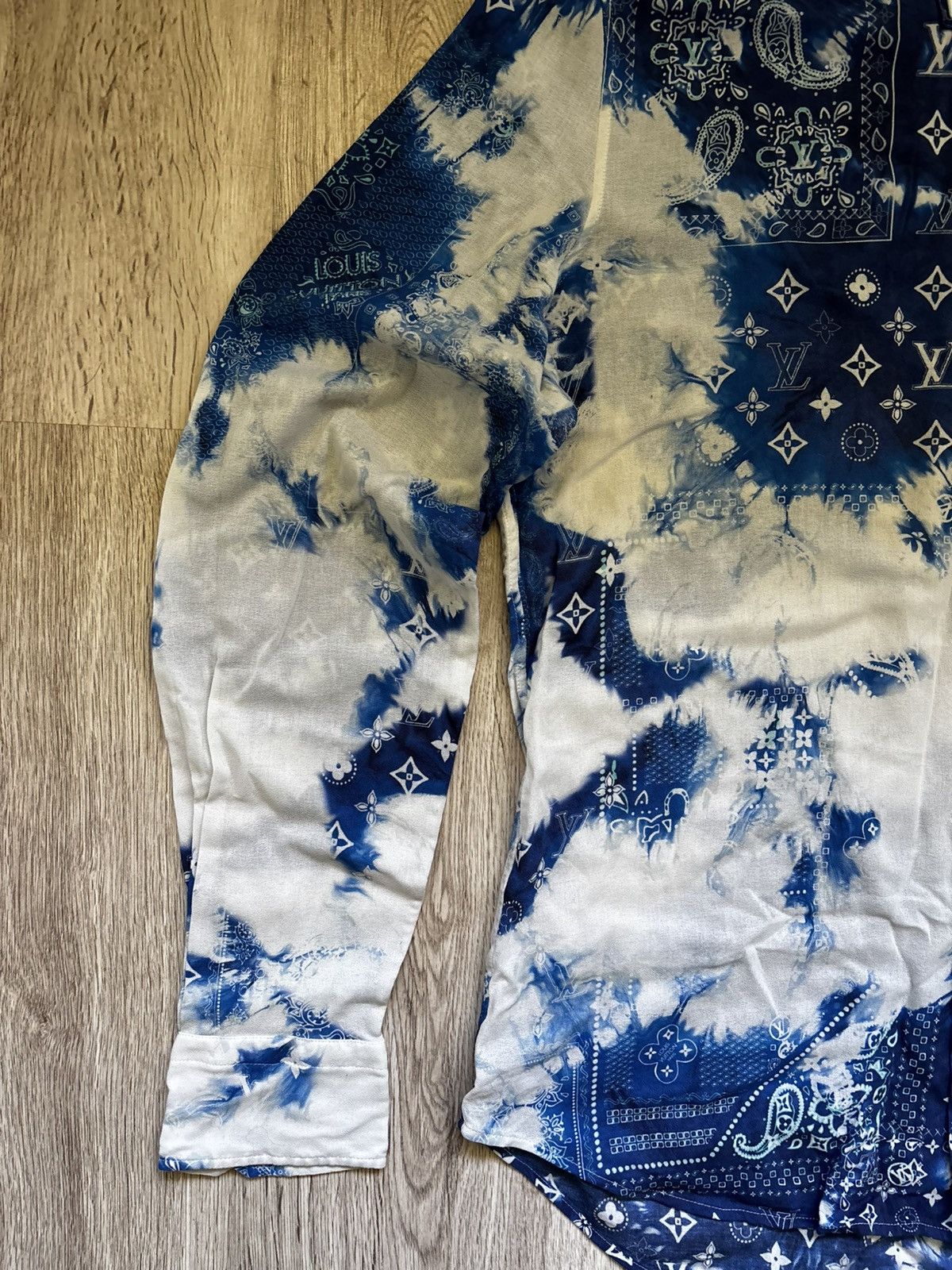 Louis Vuitton Louis Vuitton Monogram Bandana Hook Detail Shirt Blue Size US M / EU 48-50 / 2 - 2 Thumbnail