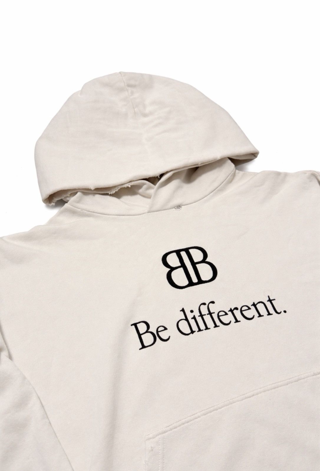 Balenciaga Balenciaga Be Different BB Hoodie in White size Large Size US L / EU 52-54 / 3 - 2 Thumbnail