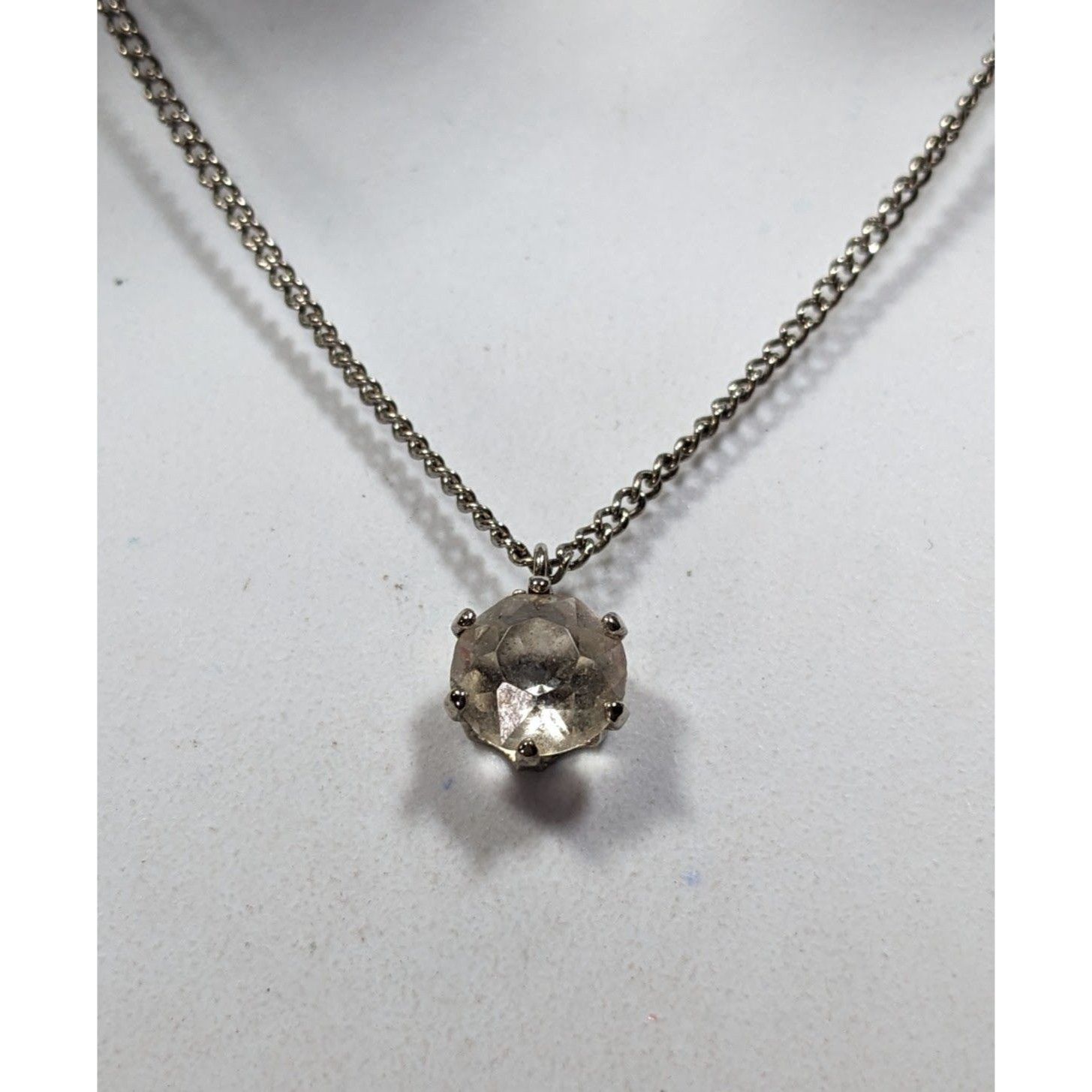 Other Minimalist Clear Gemmed Silver Tone Pendant Necklace Size ONE SIZE - 6 Thumbnail