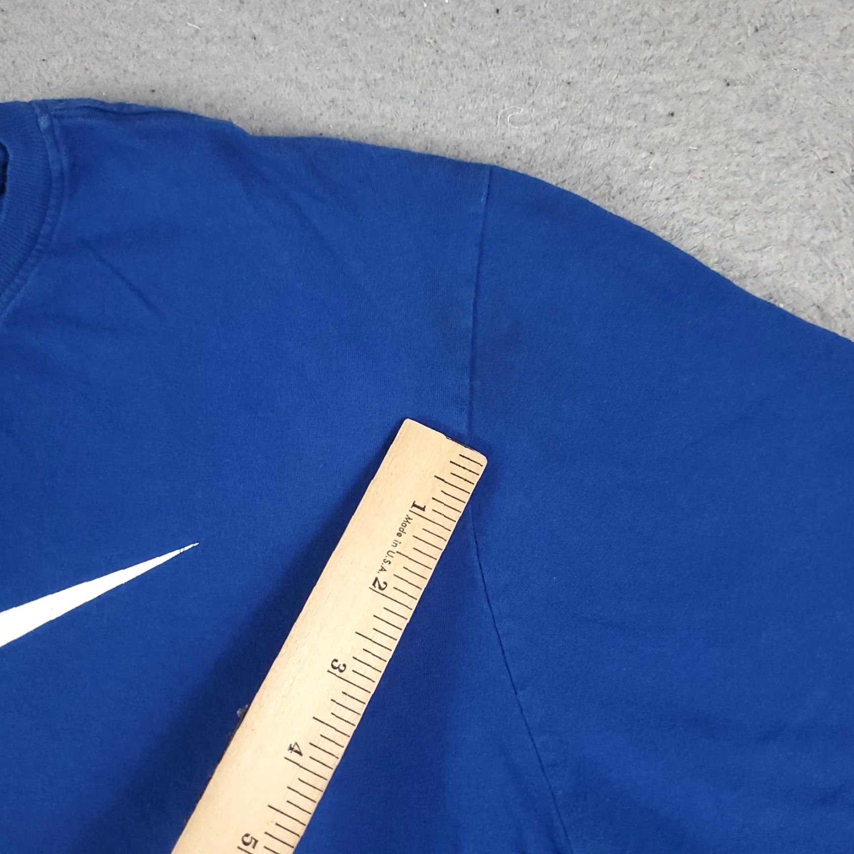Nike Nike T Shirt Mens XL Blue Swoosh Casual Short Sleeve Adult Regular Crew Neck Cotton Blend Logo Nike Dri-Fit Sports Modern 90s Mens Size US XL / EU 56 / 4 - 4 Thumbnail