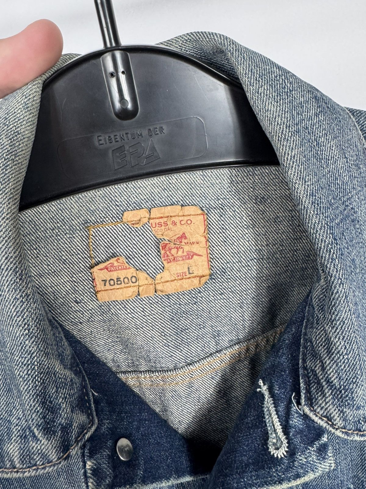 Levi's Vintage Levis Women Denim Jacket Faded Blue Trucker Size L Size L / US 10 / IT 46 - 5 Thumbnail
