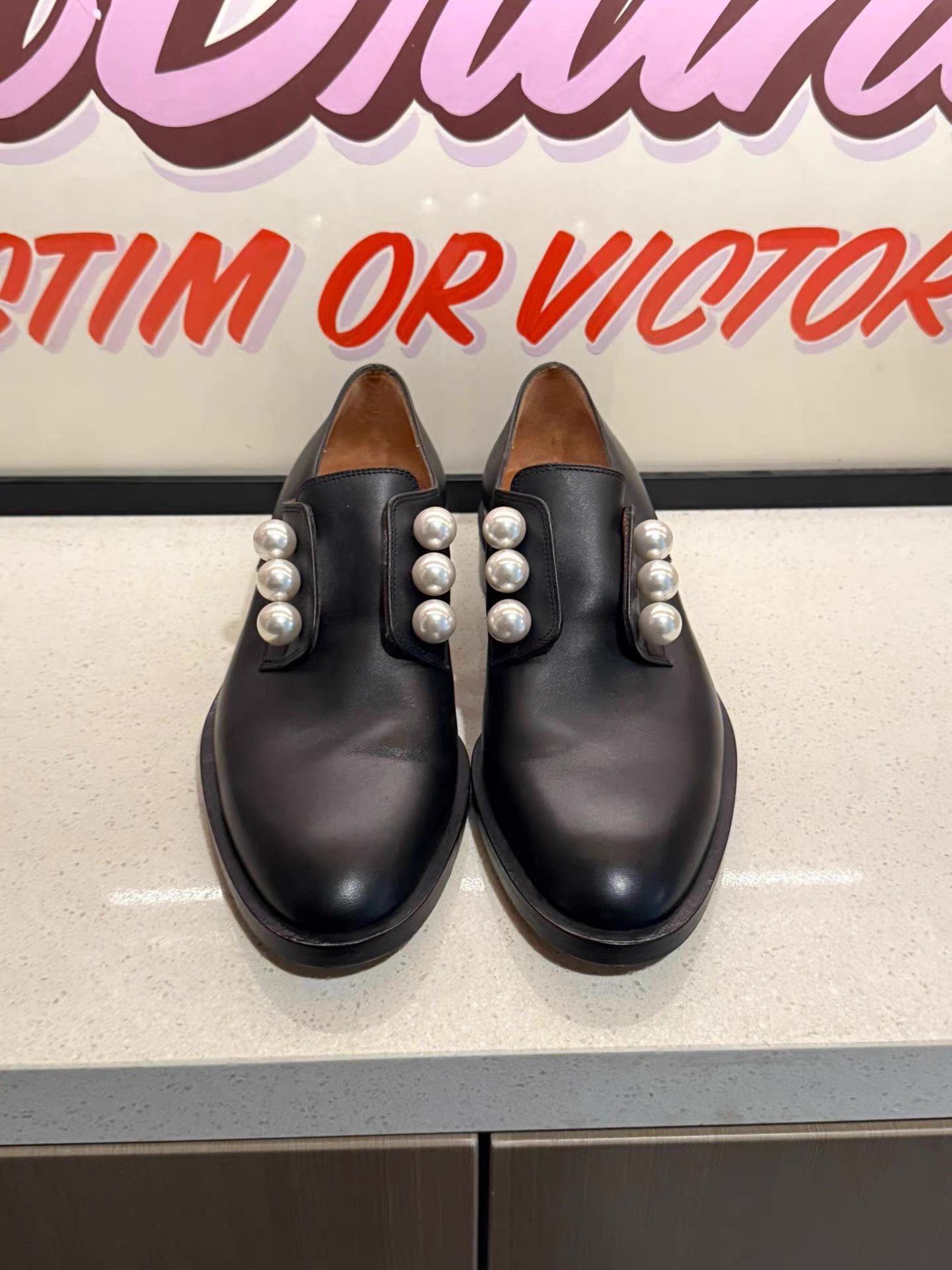 Givenchy Givenchy Black Pearl Loafers Ｑ20 Size US 5 / EU 37 - 2 Thumbnail
