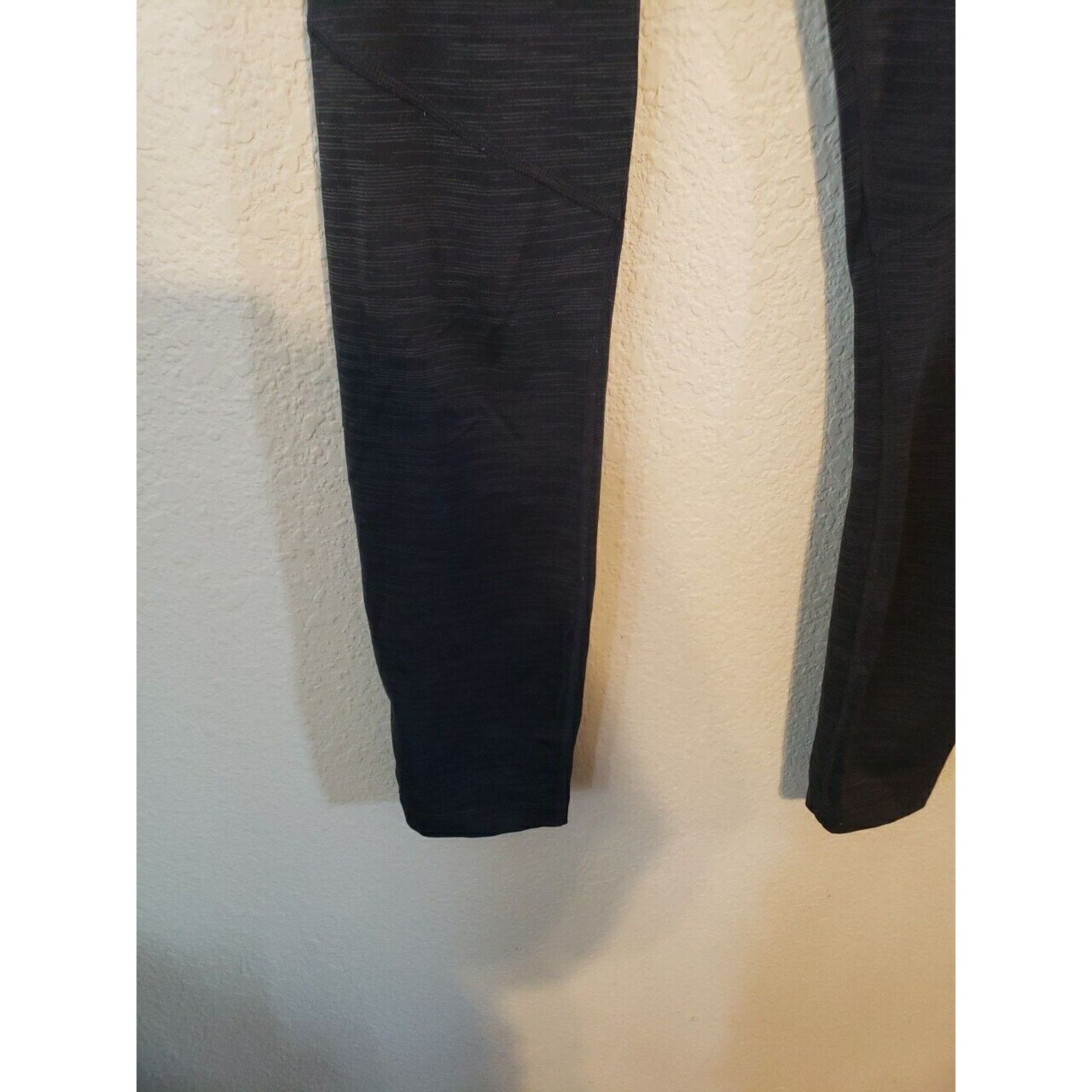 Outdoor Voices Outdoor Voices Capri Leggings Black Gray Medium Wide Waist Size 28" / US 6 / IT 42 - 4 Thumbnail