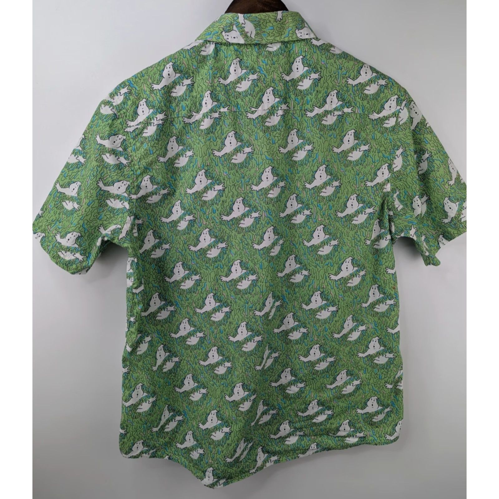Vintage Middle of Beyond Ghostbusters Button-Up Shirt Men's M Green Graphic Print Cotton Short Sleeve Casual Trimmed Collar Mens Size US M / EU 48-50 / 2 - 3 Thumbnail