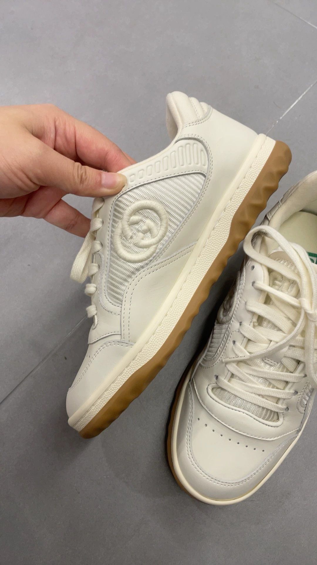 Gucci gucci white sneakers with classic double G logo Size US 5.5 / EU 38 - 2 Thumbnail