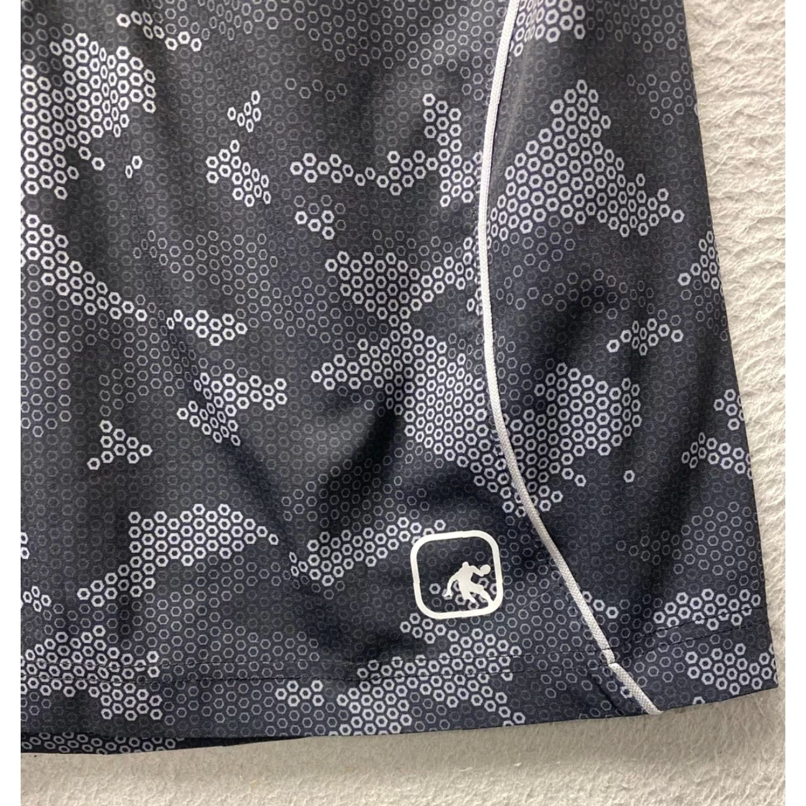 Vintage AND1 Mens Shorts Basketball Small S Elastic Waist Black And White Activewear 113-3 113-4 Size US 29 - 2 Thumbnail