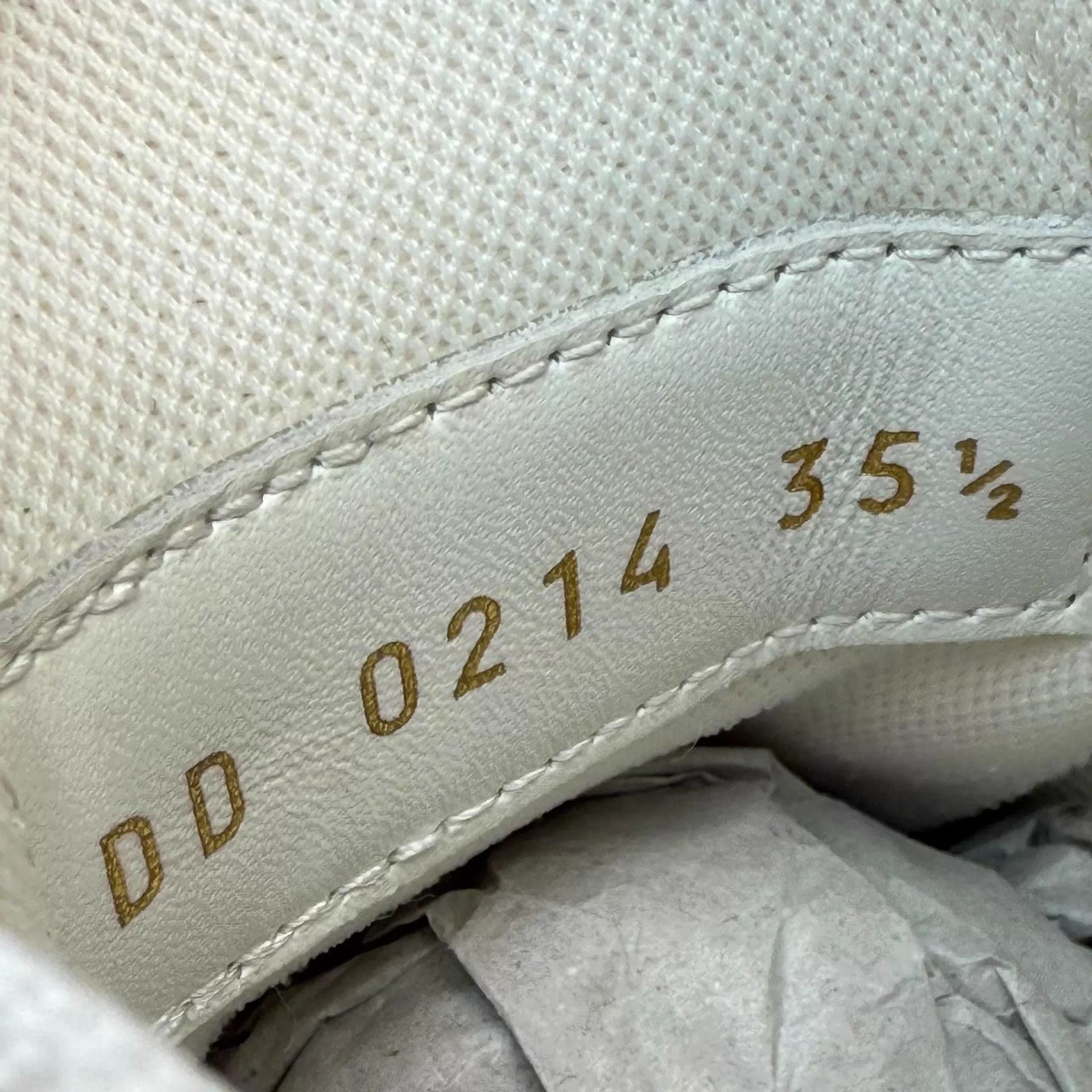 Louis Vuitton LOUIS VUITTON LV Trainer 24 Black White Denim 35.5 98 Size US 5 / IT 35 - 8 Thumbnail
