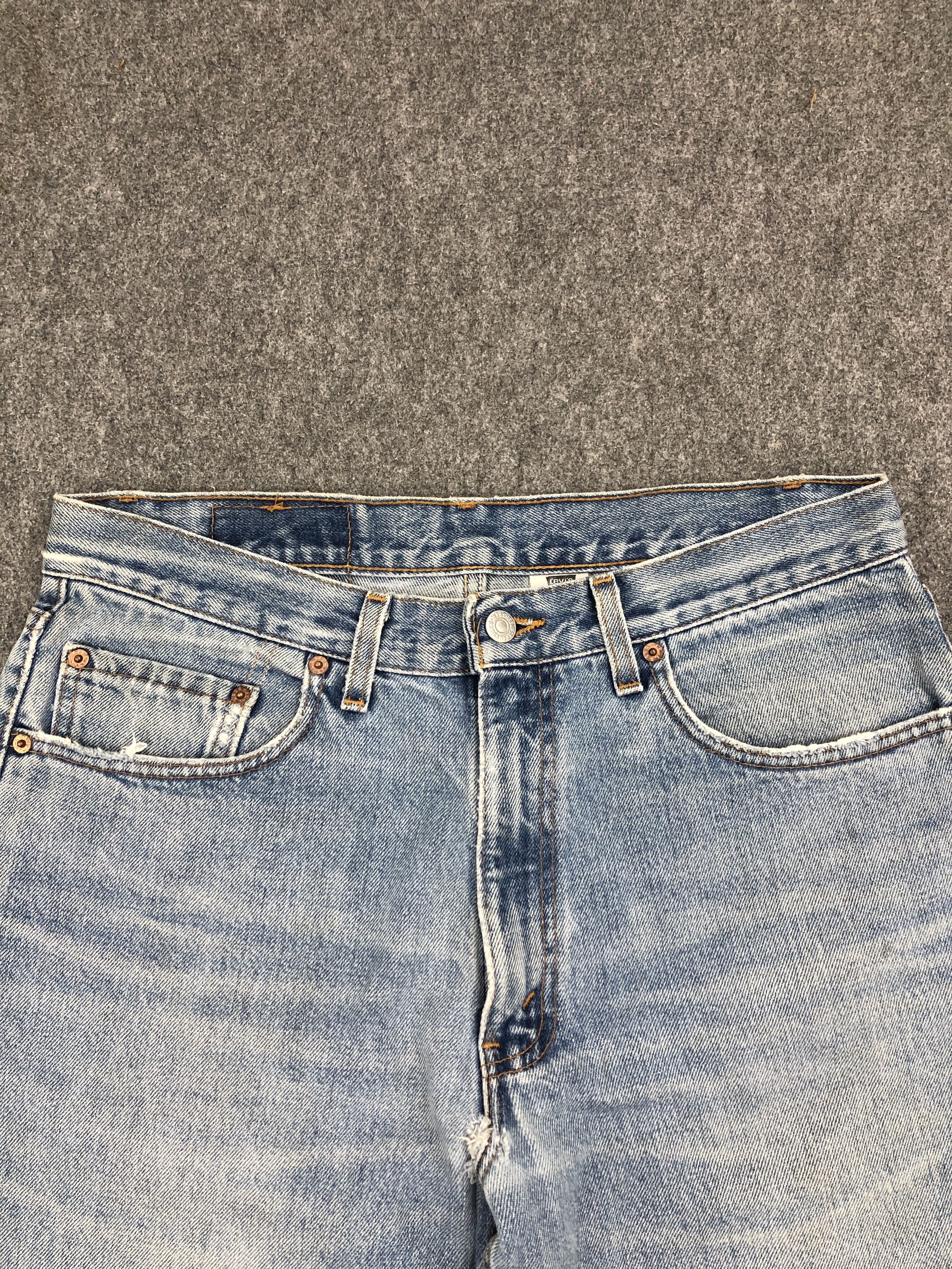 Levi's Vintage 90s Levis 550 Made In USA Faded Blue Jeans S0019 Size US 33 - 12 Thumbnail