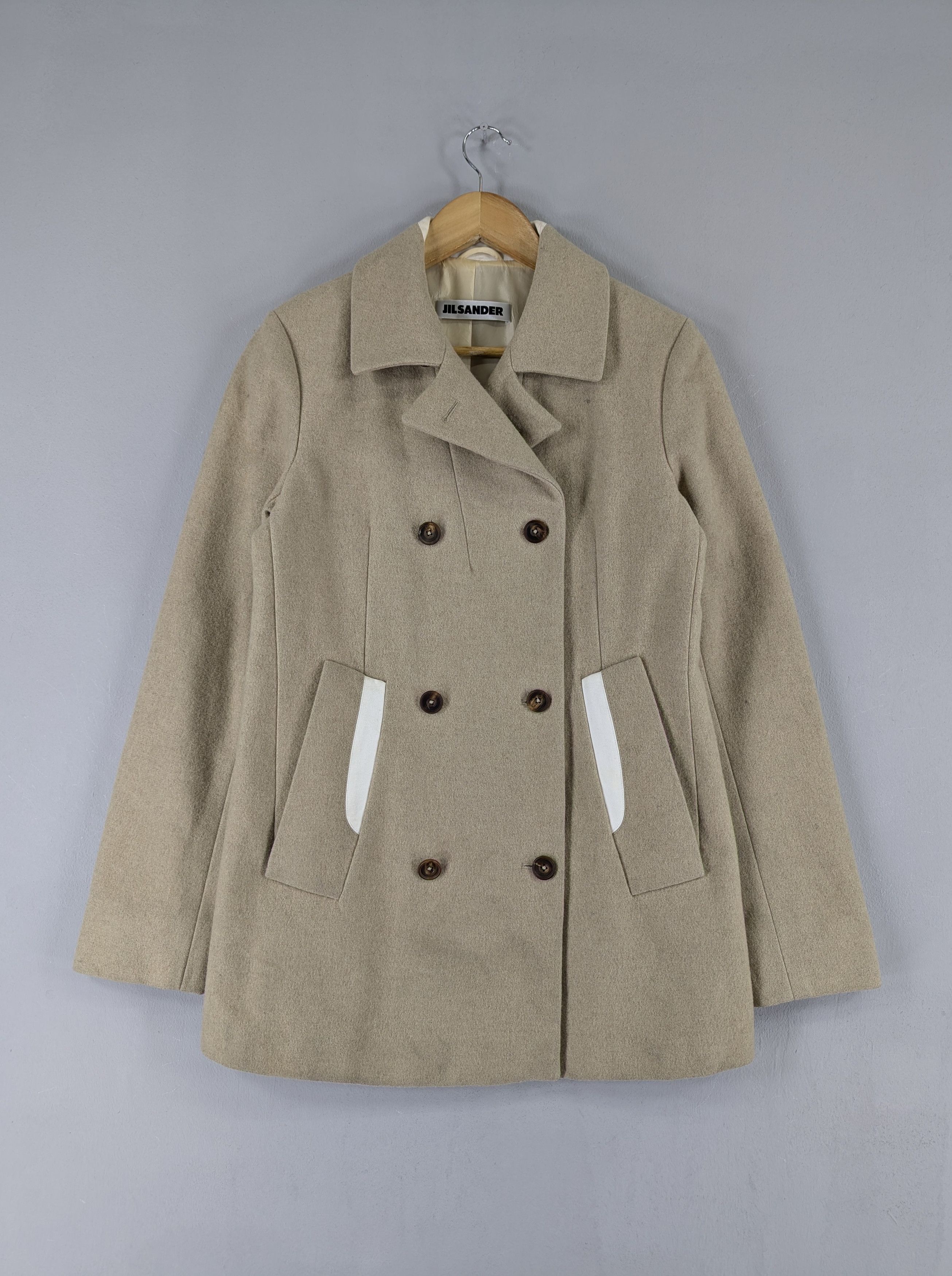 コート Jil Sander SHORT DOUBLE BREASTED TAILOR MADE CROMBIE Jil Sander SHORT DOUBLE BREASTED TAILOR MADE CROMBIE | Grailed