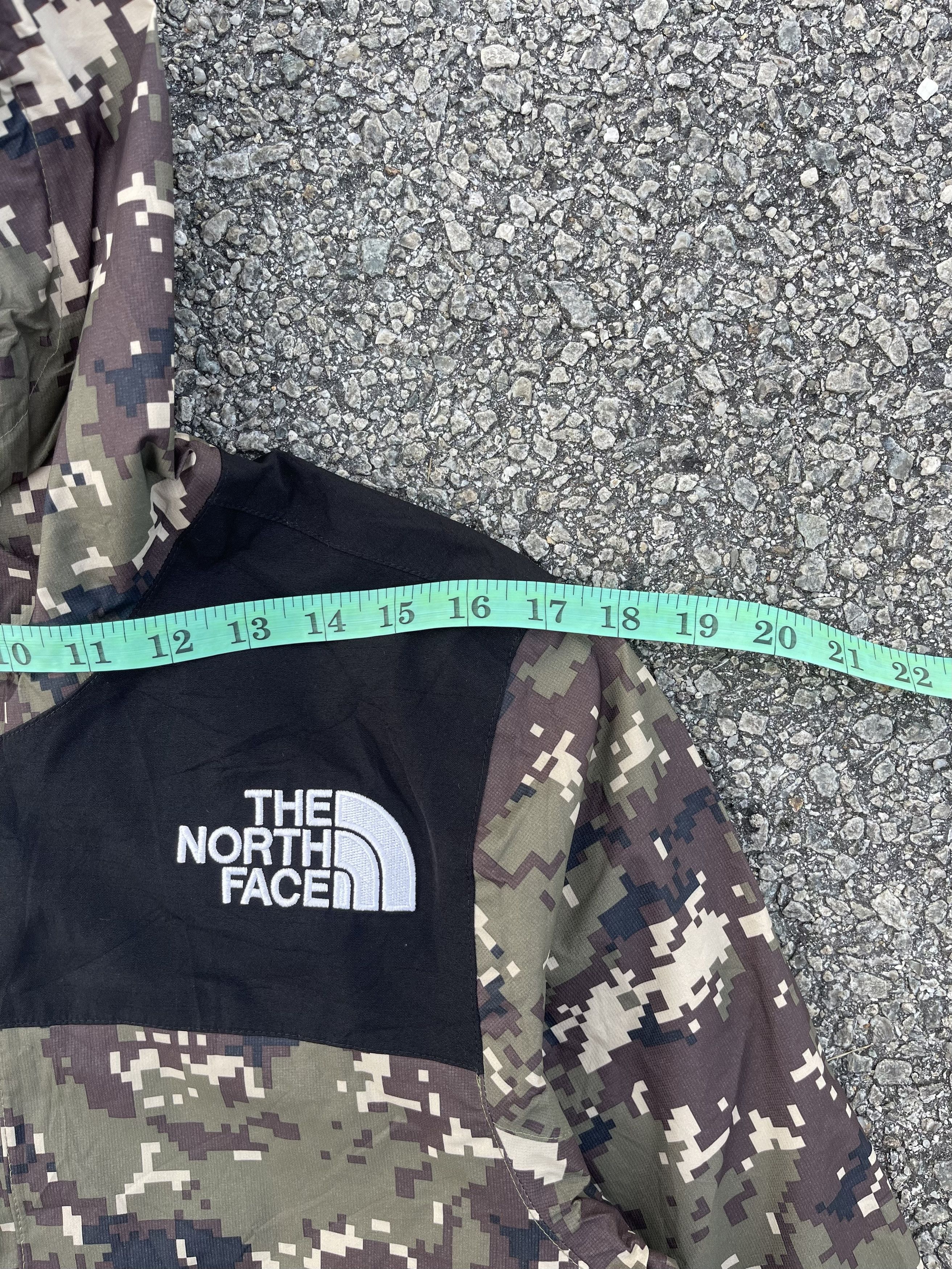 The North Face TNF Digital Camouflage Windbreaker Balaclava Size US S / EU 44-46 / 1 - 15 Thumbnail