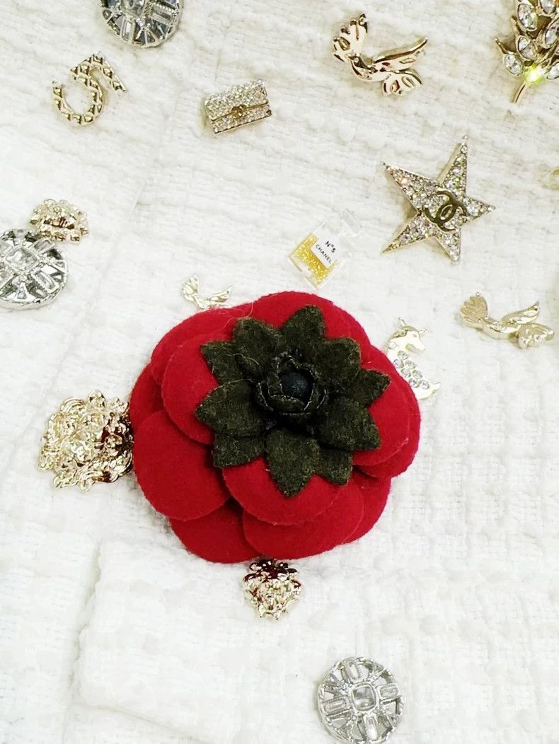 Chanel Chanel 15A Handicraft Workshop Dark Red Tweed Classic Came Size ONE SIZE - 1 Thumbnail