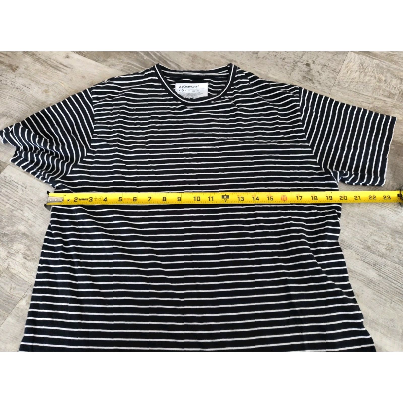Vintage VINTAGE Akomplice VSOP Men's T-Shirt Size Medium Short Sleeve Black White Striped Cotton Casual Skate Preppy Size US M / EU 48-50 / 2 - 5 Thumbnail
