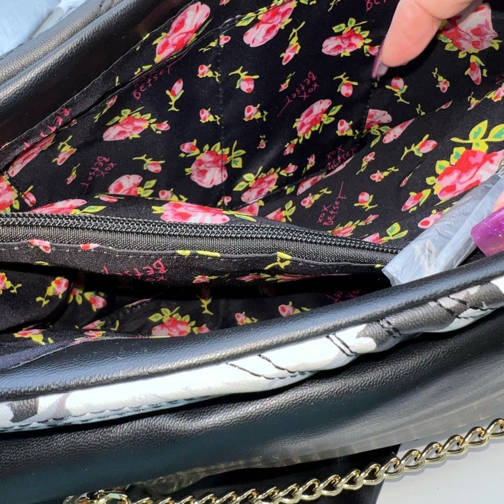 Betsey Johnson Betsey Johnson Ciara Gray Flowered Shoulder Bag Size ONE SIZE - 11 Thumbnail