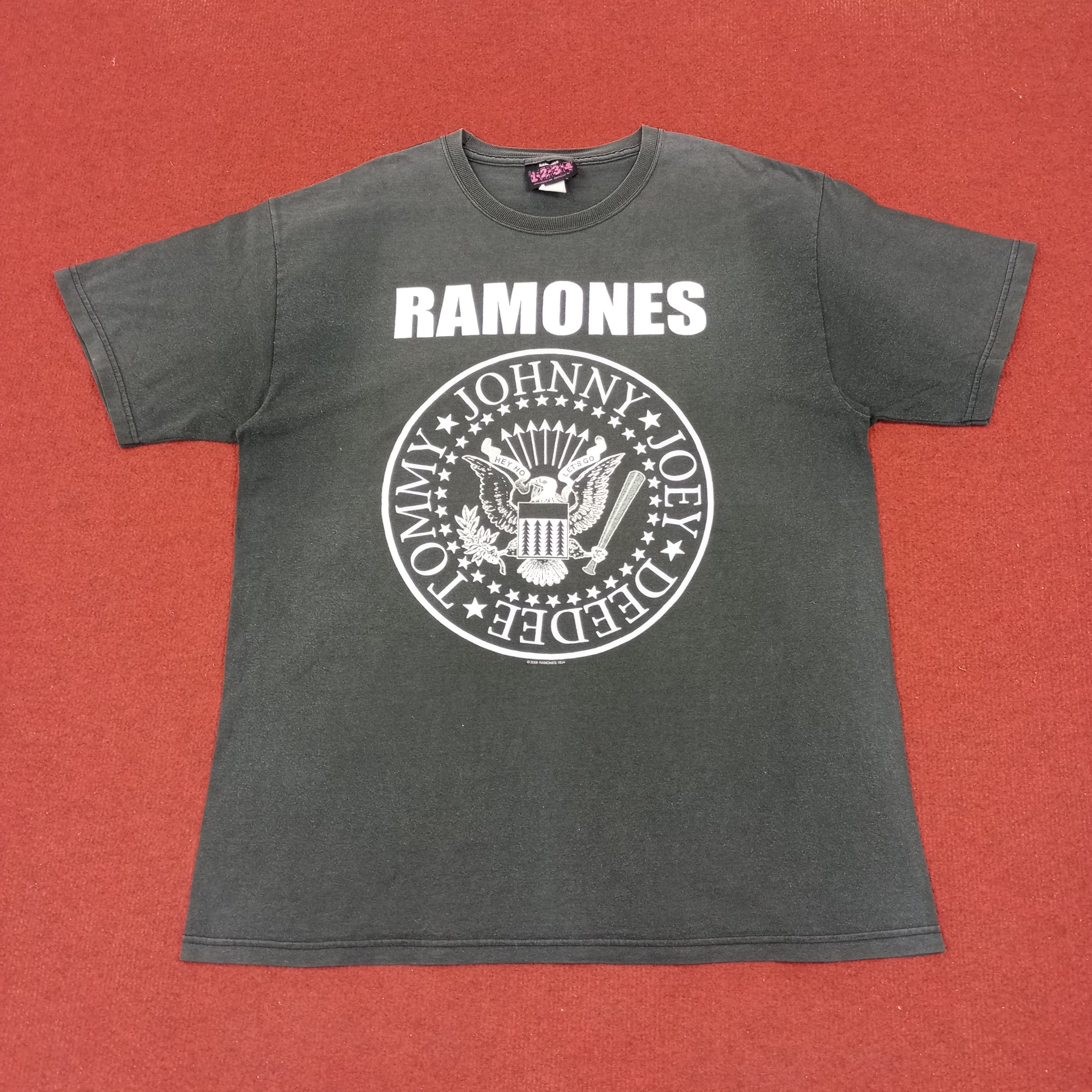 Band Tees × Vintage Ramones Rock Band Music Streetwear Style Vintage Tshirt Size US L / EU 52-54 / 3 - 1 Thumbnail
