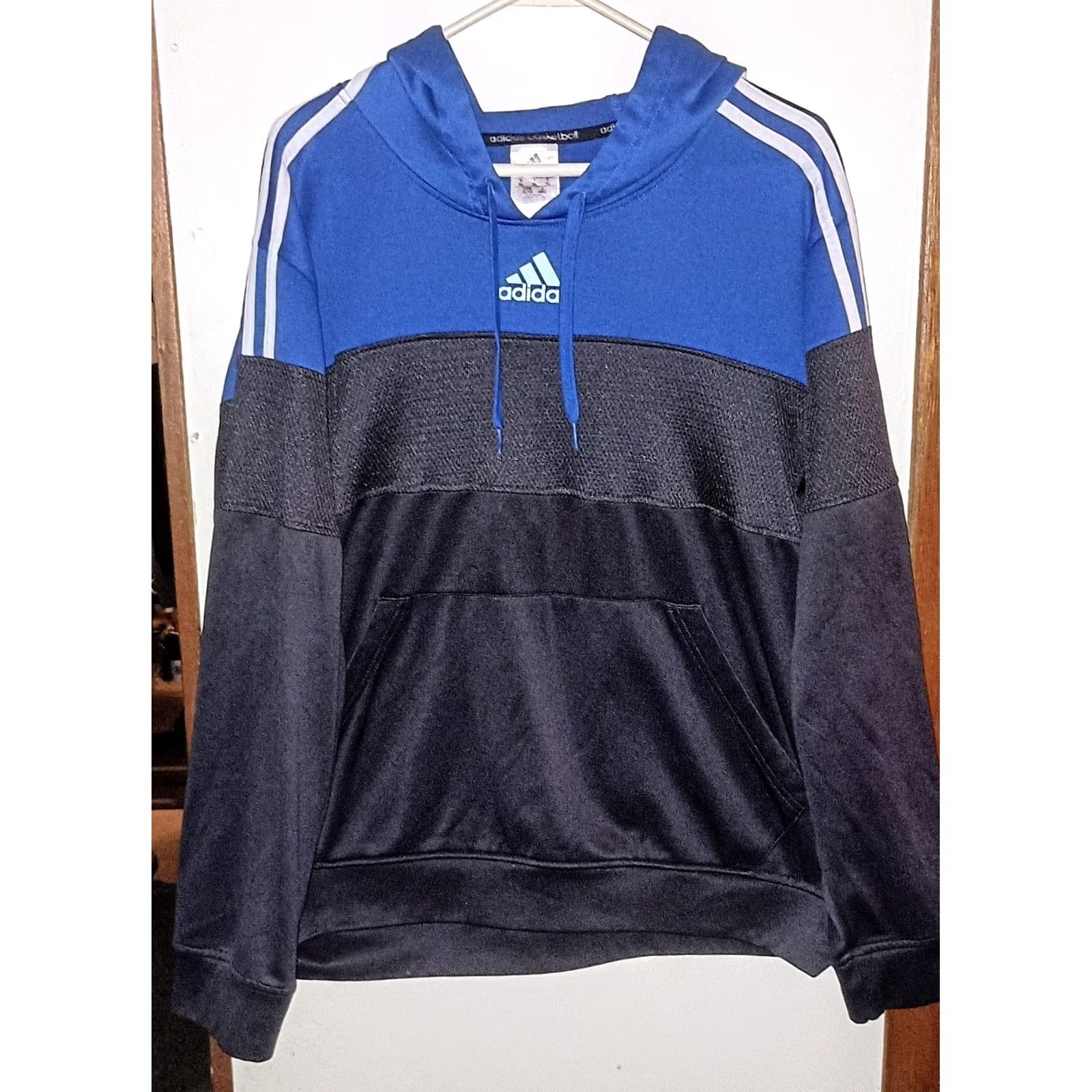 Adidas Adidas Basketball Sweatshirt Mens XL Black Hooded Pullover Long Sleeve Logo Embroidered - Regular Fit, All Seasons, Sportswear Size US XL / EU 56 / 4 - 2 Thumbnail