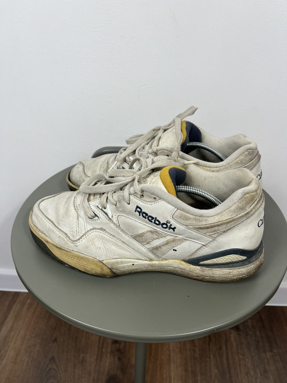 Reebok Vintage Reebok Classic Leather Sneakers White Yellow EU 43 Size US 9.5 / EU 42-43 - 6 Thumbnail