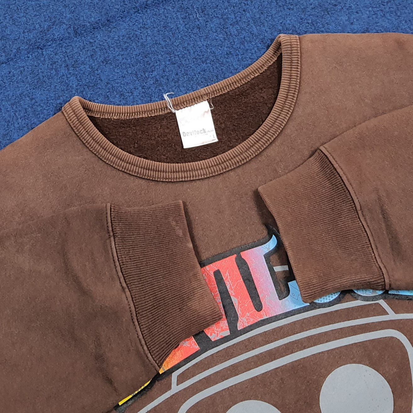 Devilock Vintage Anime One Piece Straw Hat Pirates Sweatshirt C295N13 Size US M / EU 48-50 / 2 - 5 Thumbnail