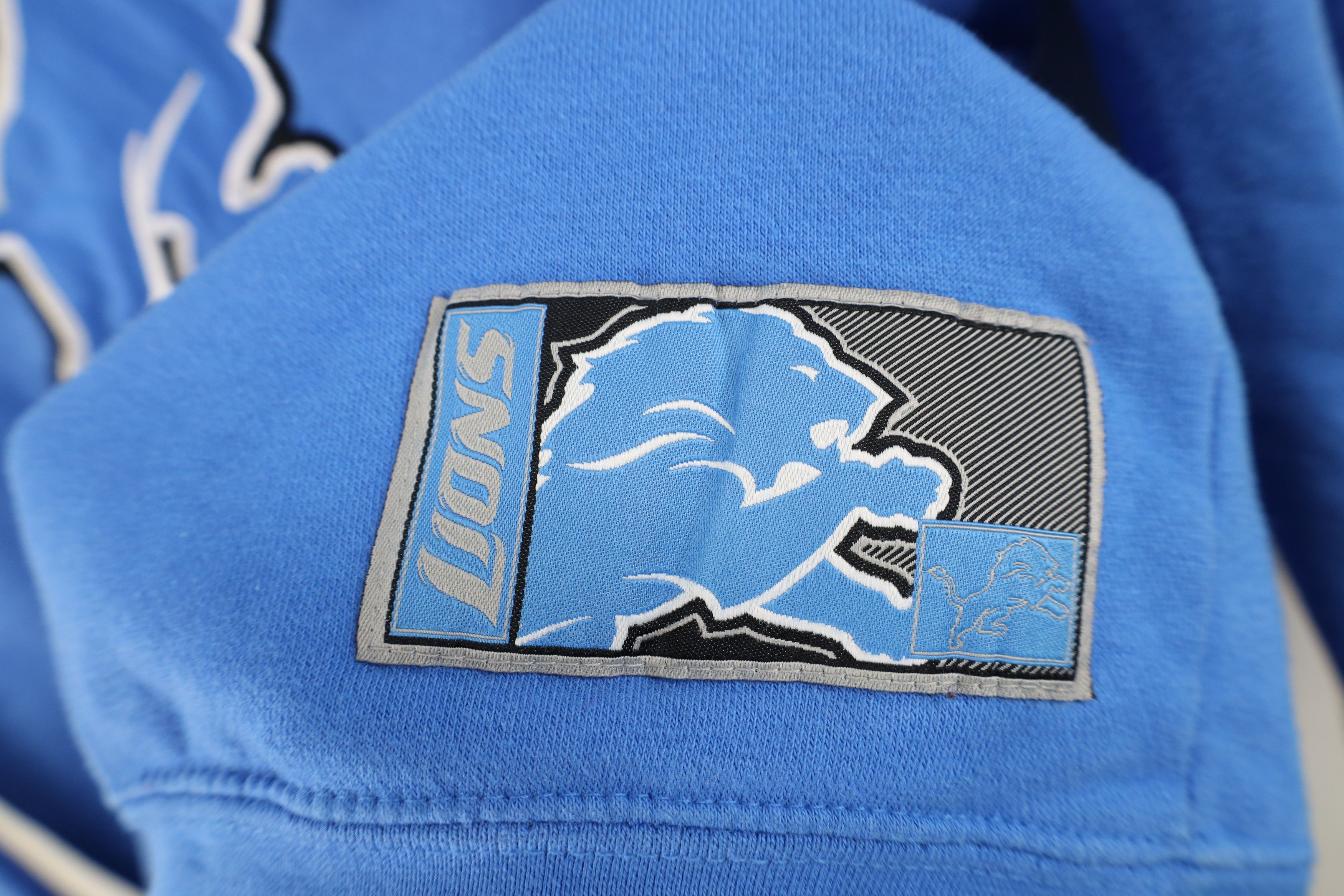 Majestic Vintage Y2K Majestic Lions Football Crewneck Sweatshirt Blue Size US S / EU 44-46 / 1 - 5 Thumbnail