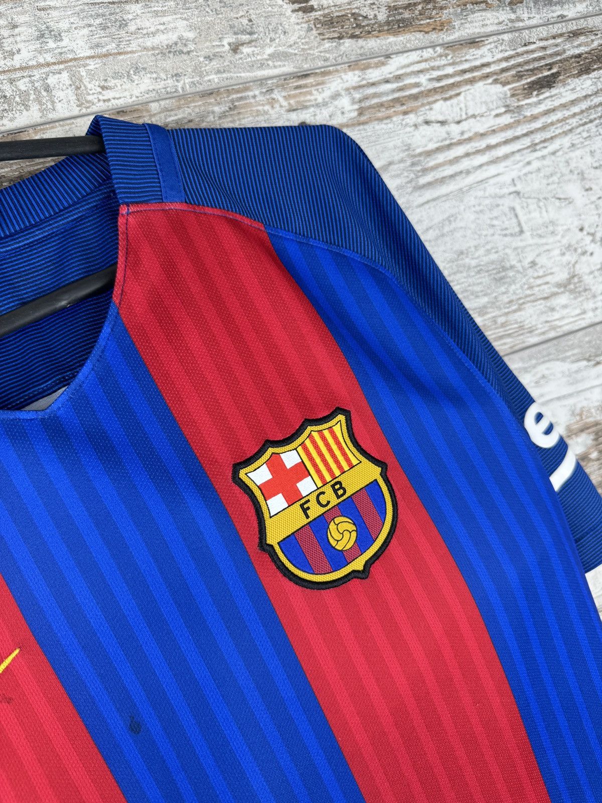 Nike Mens Vintage Nike FC Barcelona T-shirt soccer jersey y2k Size US M / EU 48-50 / 2 - 8 Thumbnail