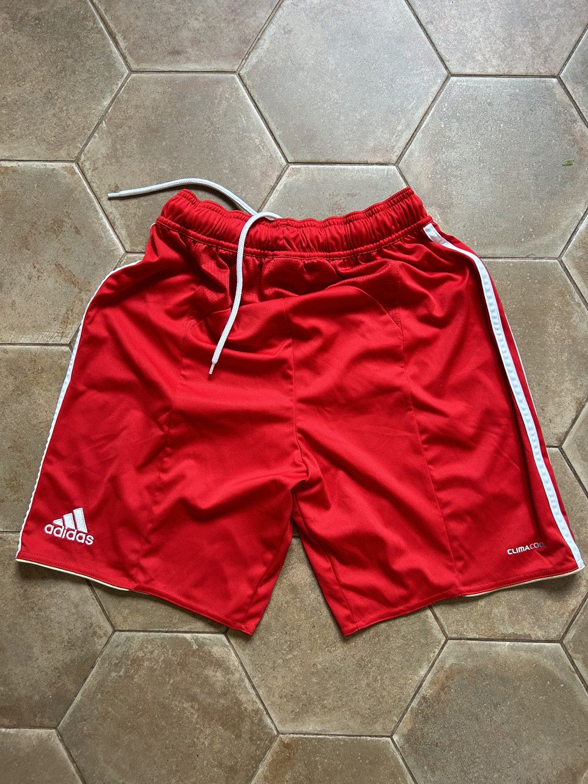 Vintage VINTAGE LIVERPOOL FC SHORTS Size US 32 / EU 48 - 4 Thumbnail
