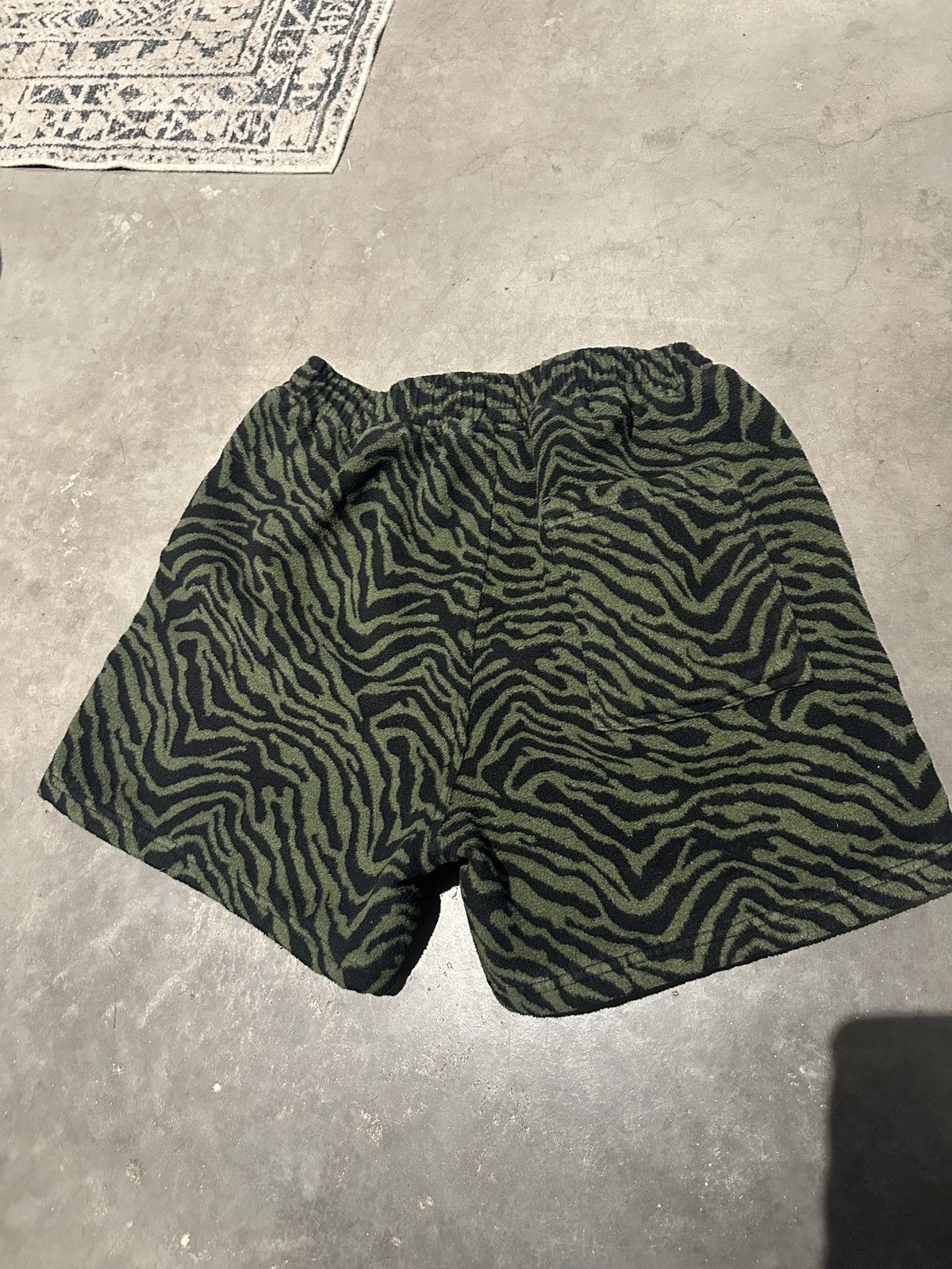 Pleasures Pleasures Fuzzy Green Shortsb Size US 33 - 3 Thumbnail