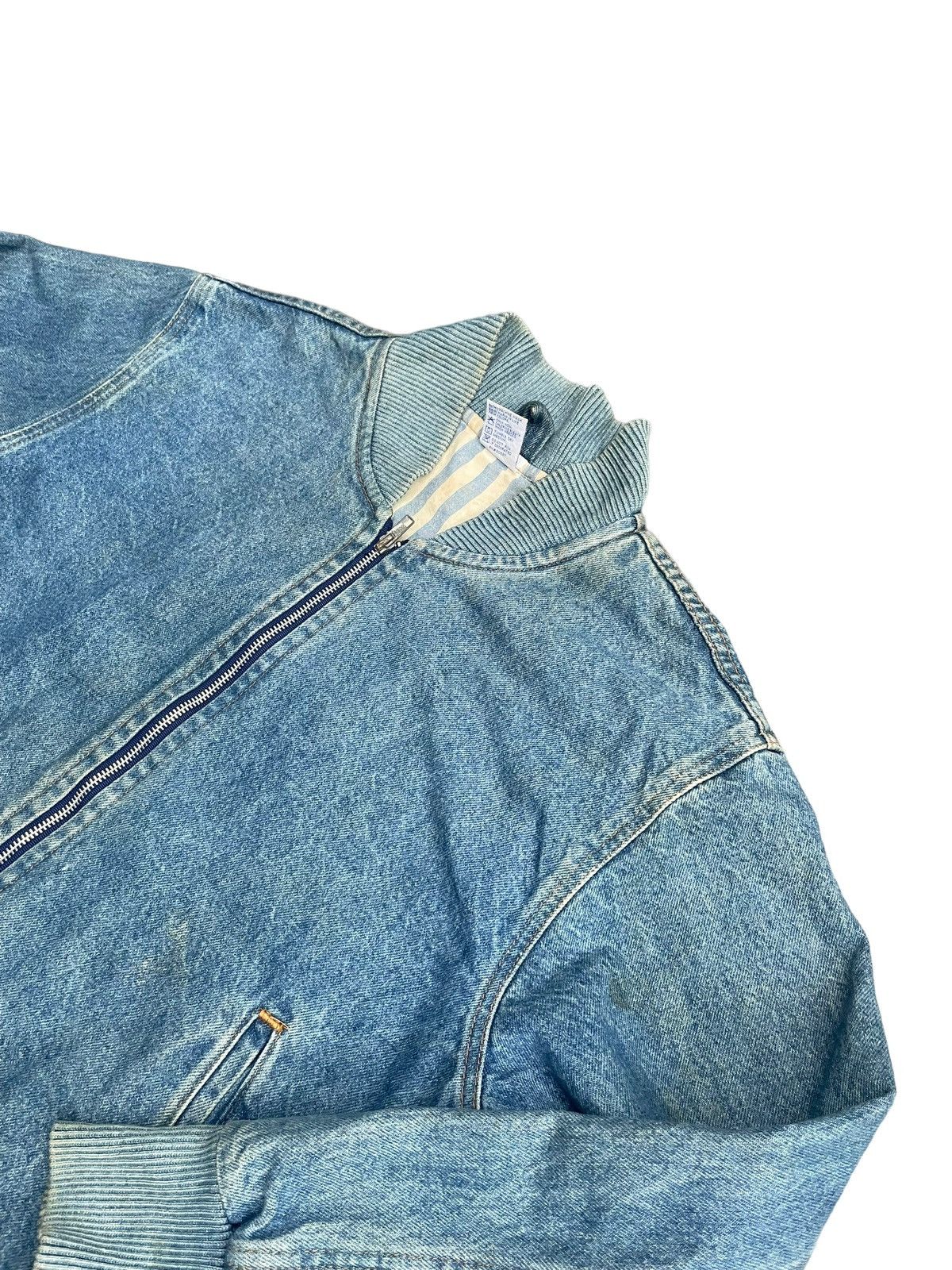 Vintage Vintage 3 Horse Embossed Denim Jacket Size US L / EU 52-54 / 3 - 3 Thumbnail