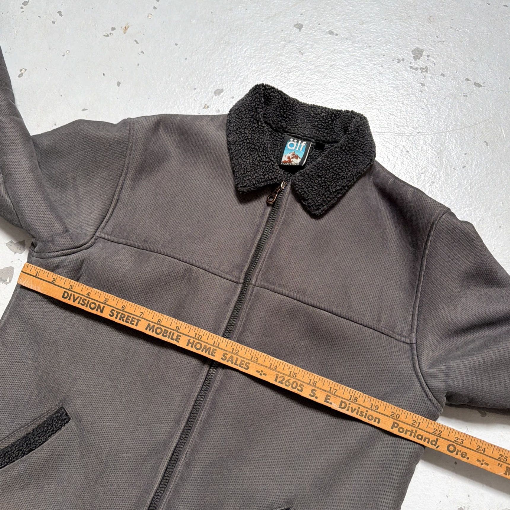 Vintage Kuhl x Alf Rustler Bomber Jacket Regular L Charcoal Hiking Street Workwear Canada Men Size US L / EU 52-54 / 3 - 2 Thumbnail