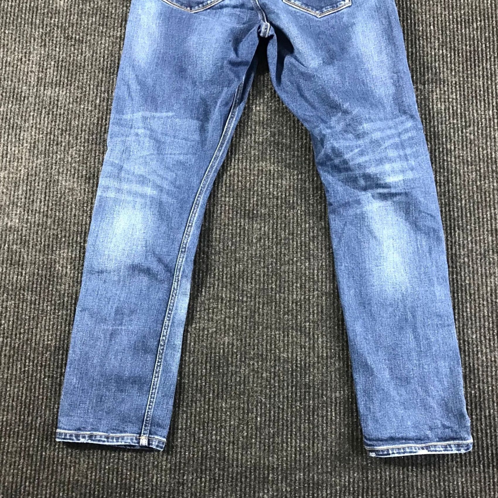 Vintage Dear John American Classic Jeans Blue Medium Wash Sz 27 Distressed Straight Leg 5-Pocket Womens Size 27 Size 27" / US 4 / IT 40 - 6 Thumbnail