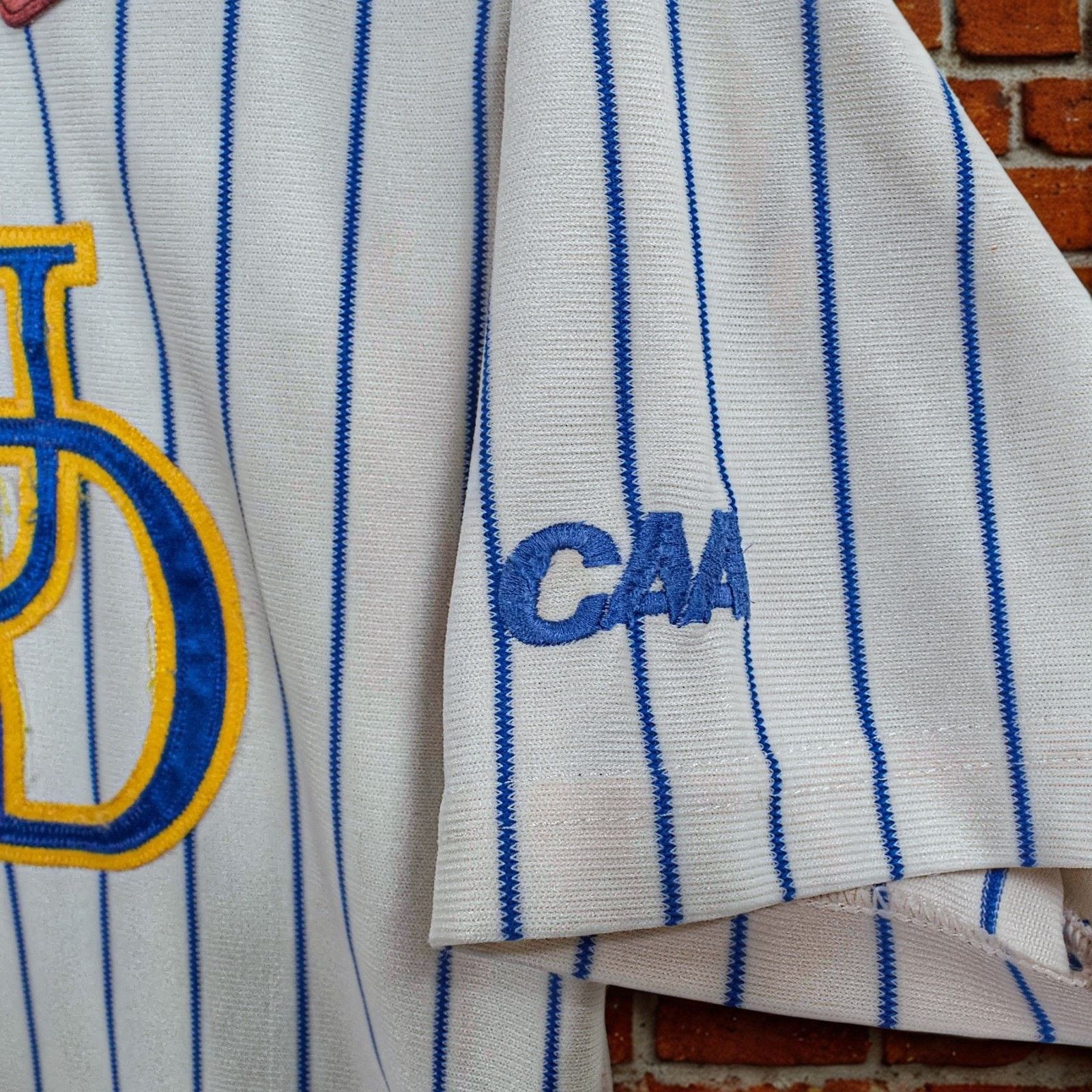 Nike Delaware Fightin Blue Hens Nike Baseball Jersey Sz 42 NCAA Size US L / EU 52-54 / 3 - 7 Thumbnail