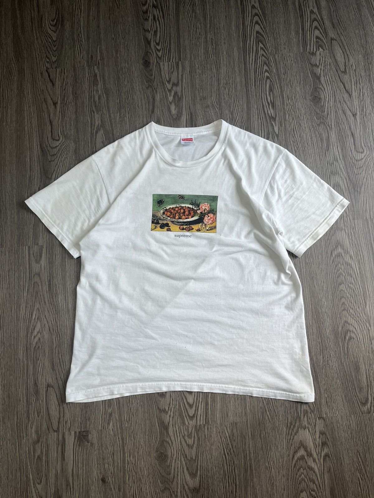Supreme Supreme Strawberries Tee Spring/Summer 2023 (SS23) Size US M / EU 48-50 / 2 - 1 Thumbnail