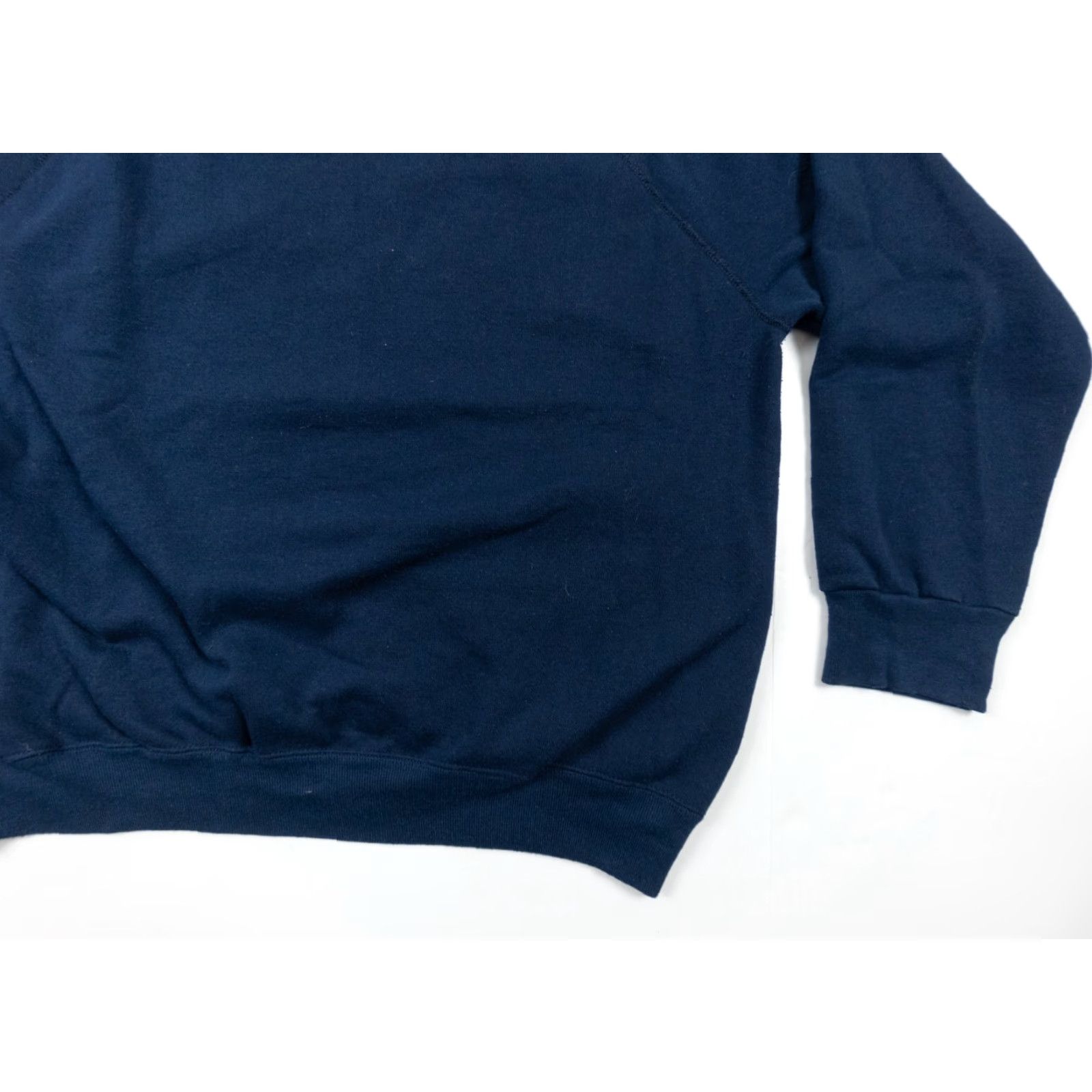 Vintage VINTAGE Club Sweats Sweatshirt Adult 2XL Blue 90s Raglan Crew Neck Size US XXL / EU 58 / 5 - 2 Thumbnail