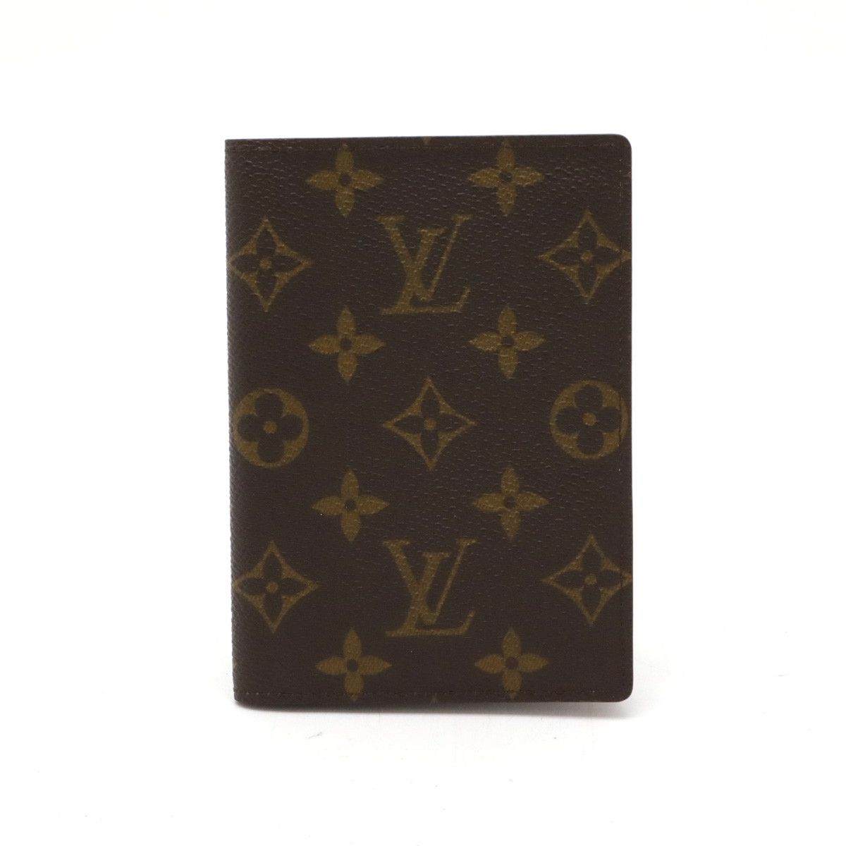 Louis Vuitton Louis Vuitton Louis Vuitton Monogram Passport Cover M60179 Canvas Other M60179 in Very Good Condition Size ONE SIZE - 1 Thumbnail
